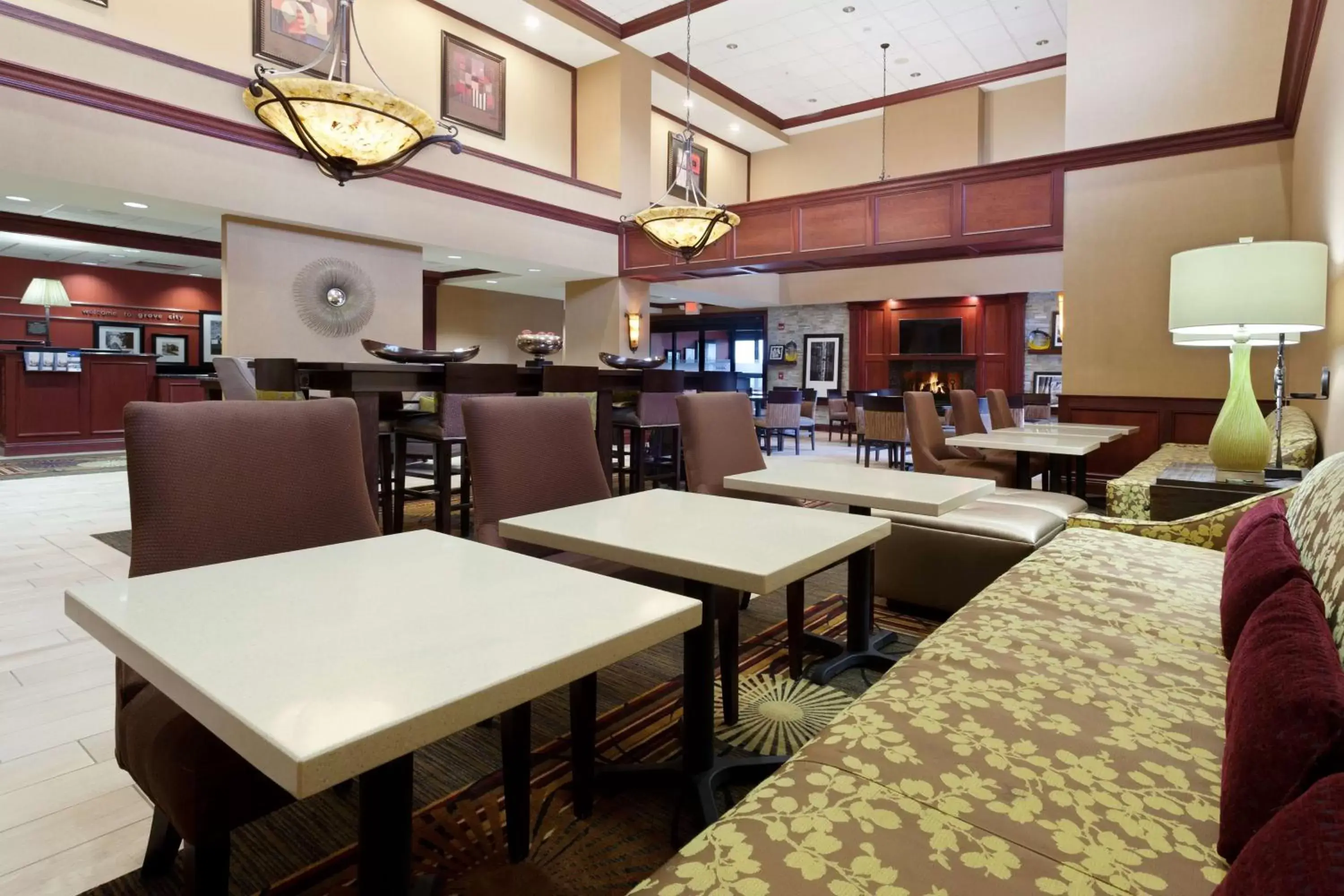 Restaurant/Places to Eat in Hampton Inn & Suites Grove City