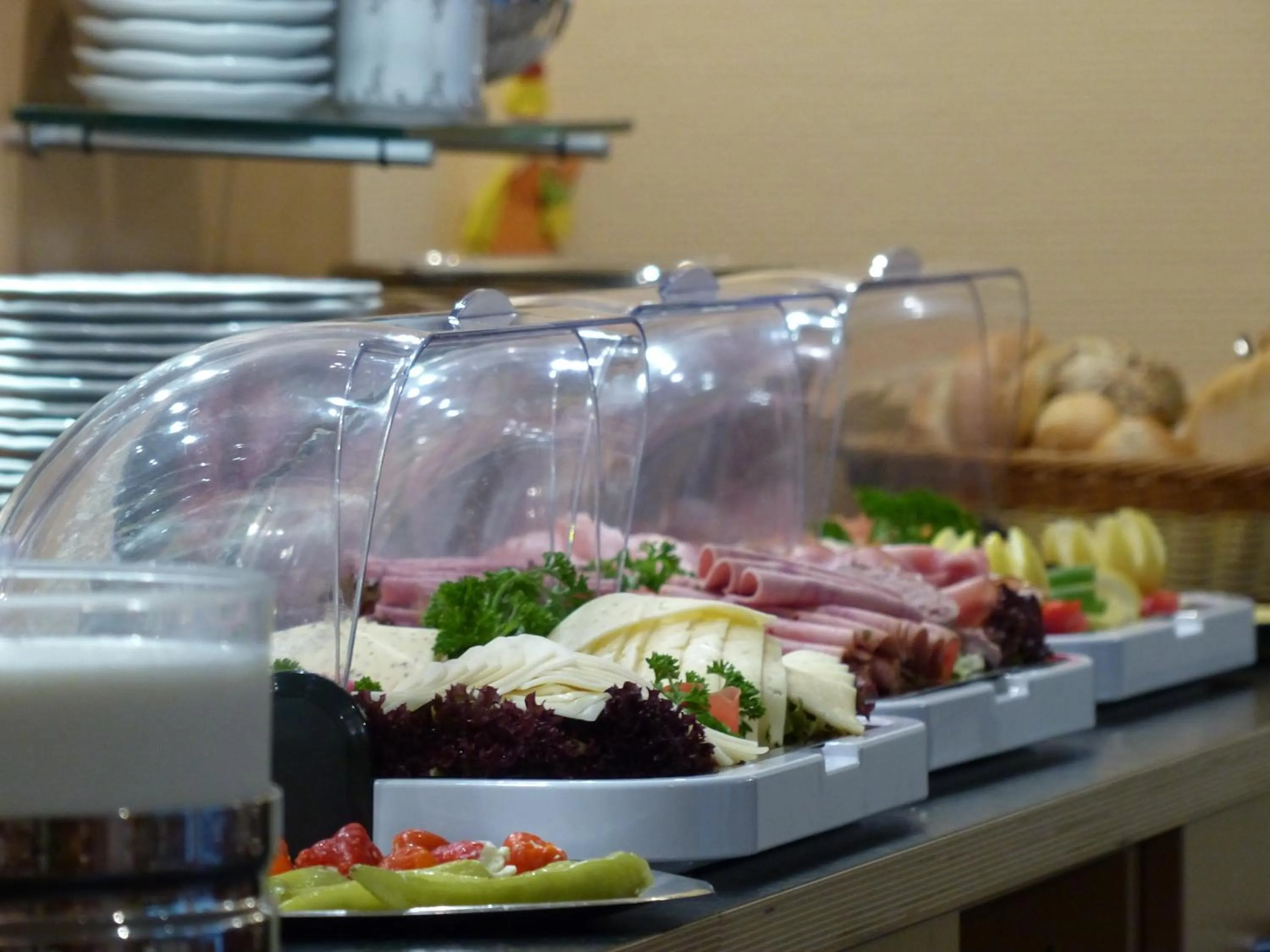 Buffet breakfast in Hotel Am Düsseldorfer Platz