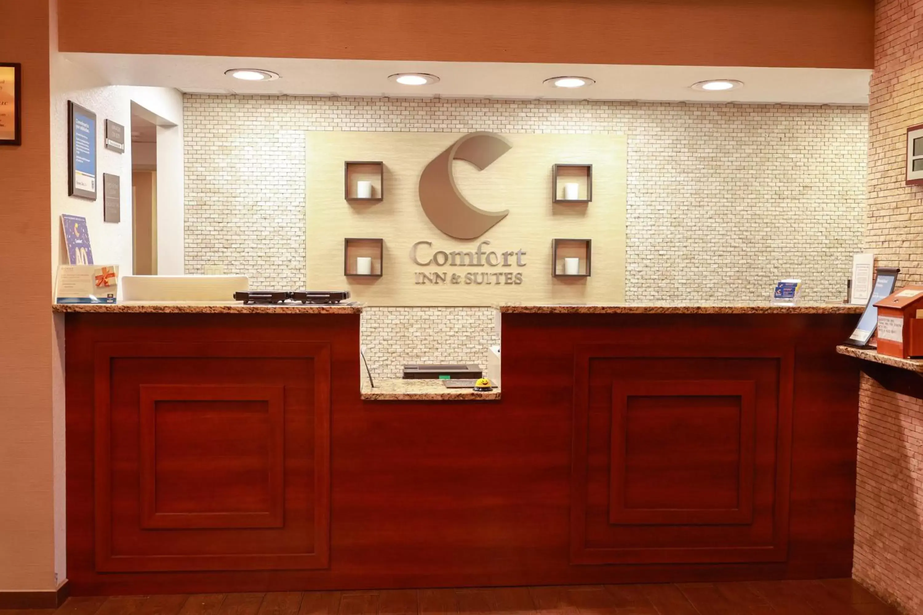 Lobby or reception, Floor Plan in Comfort Inn & Suites Dayton