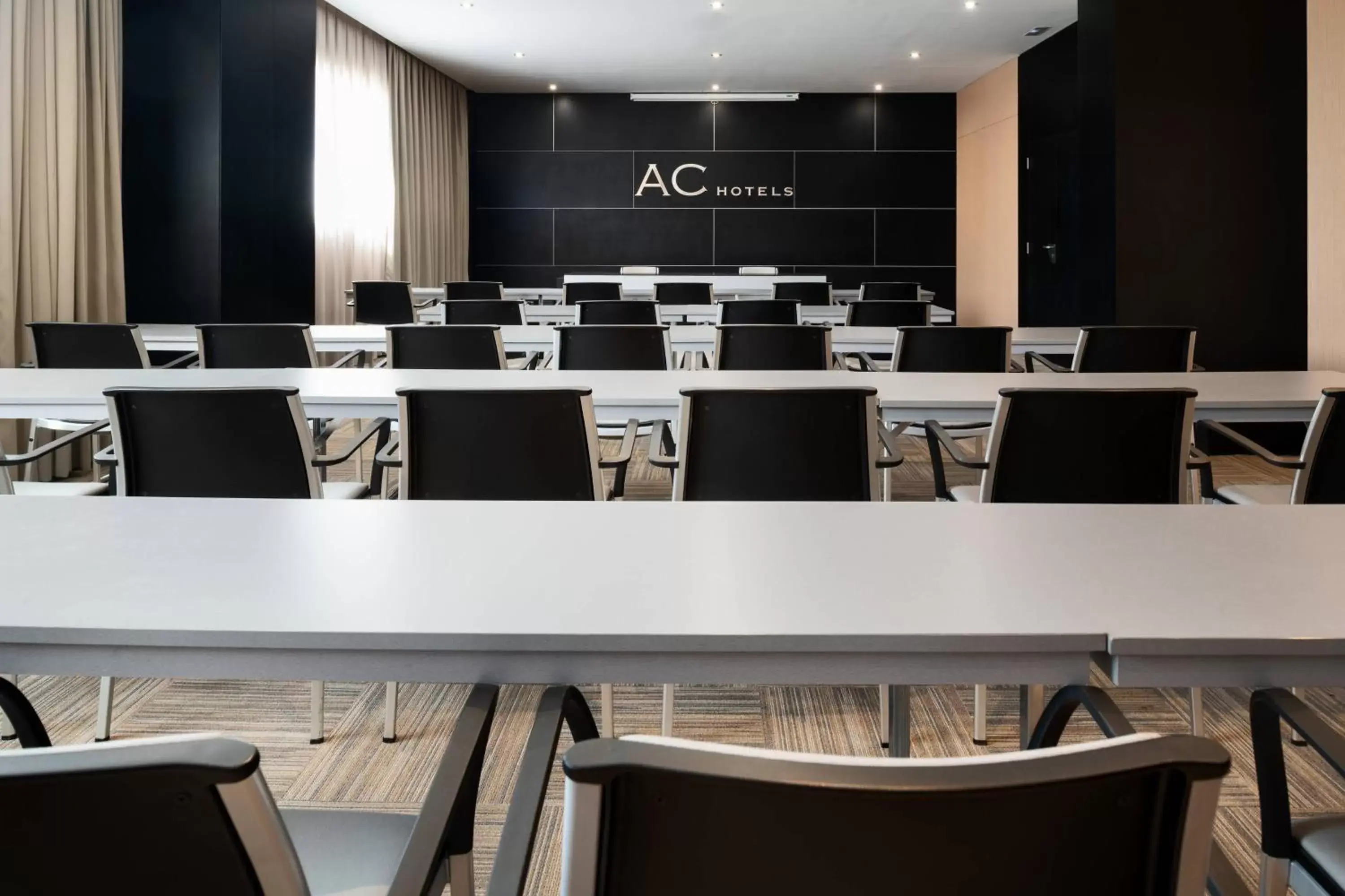 Meeting/conference room in AC Hotel Algeciras by Marriott
