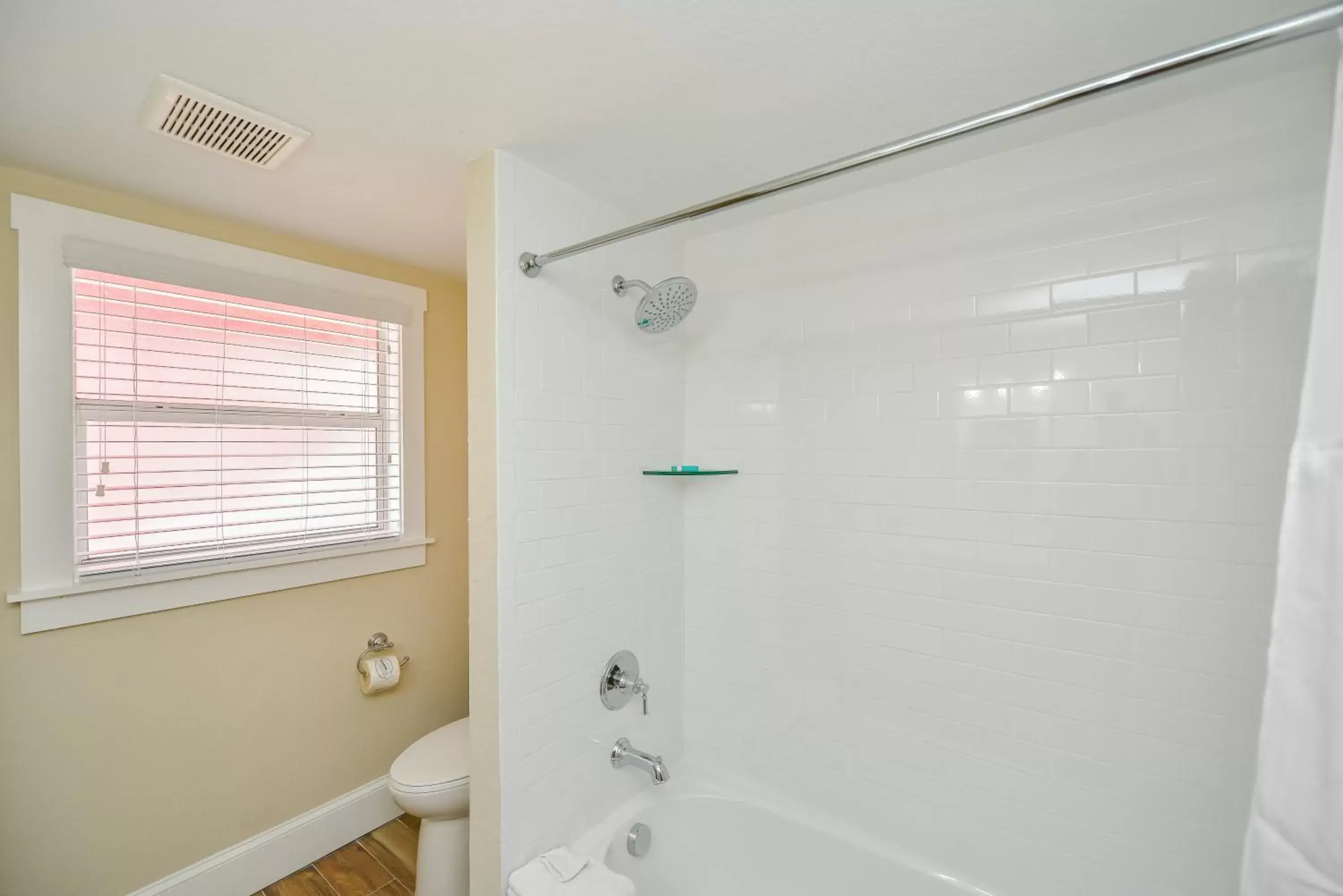 Shower, Bathroom in Tropical Breeze Resort