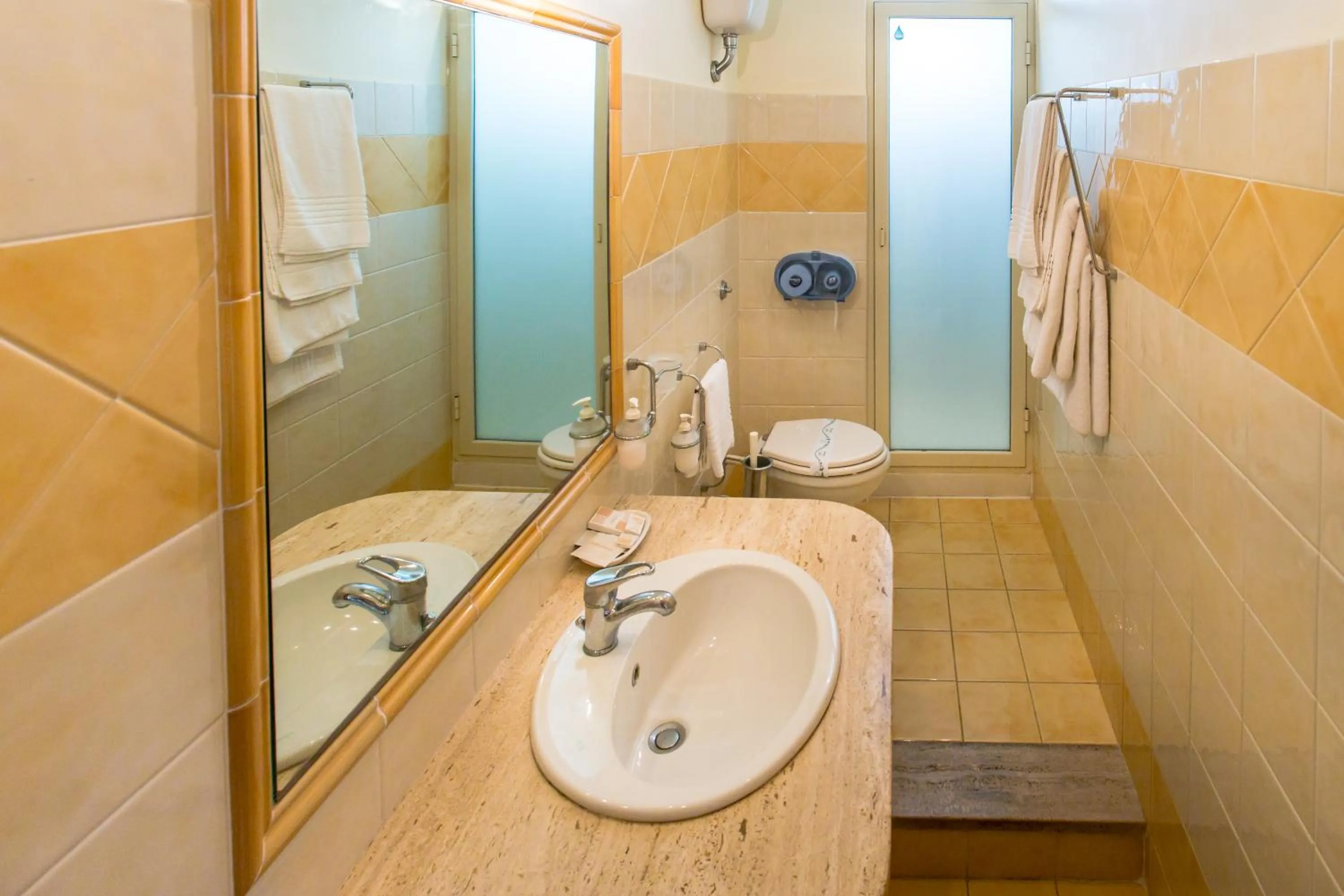 Shower in Hotel La Playa Blanca