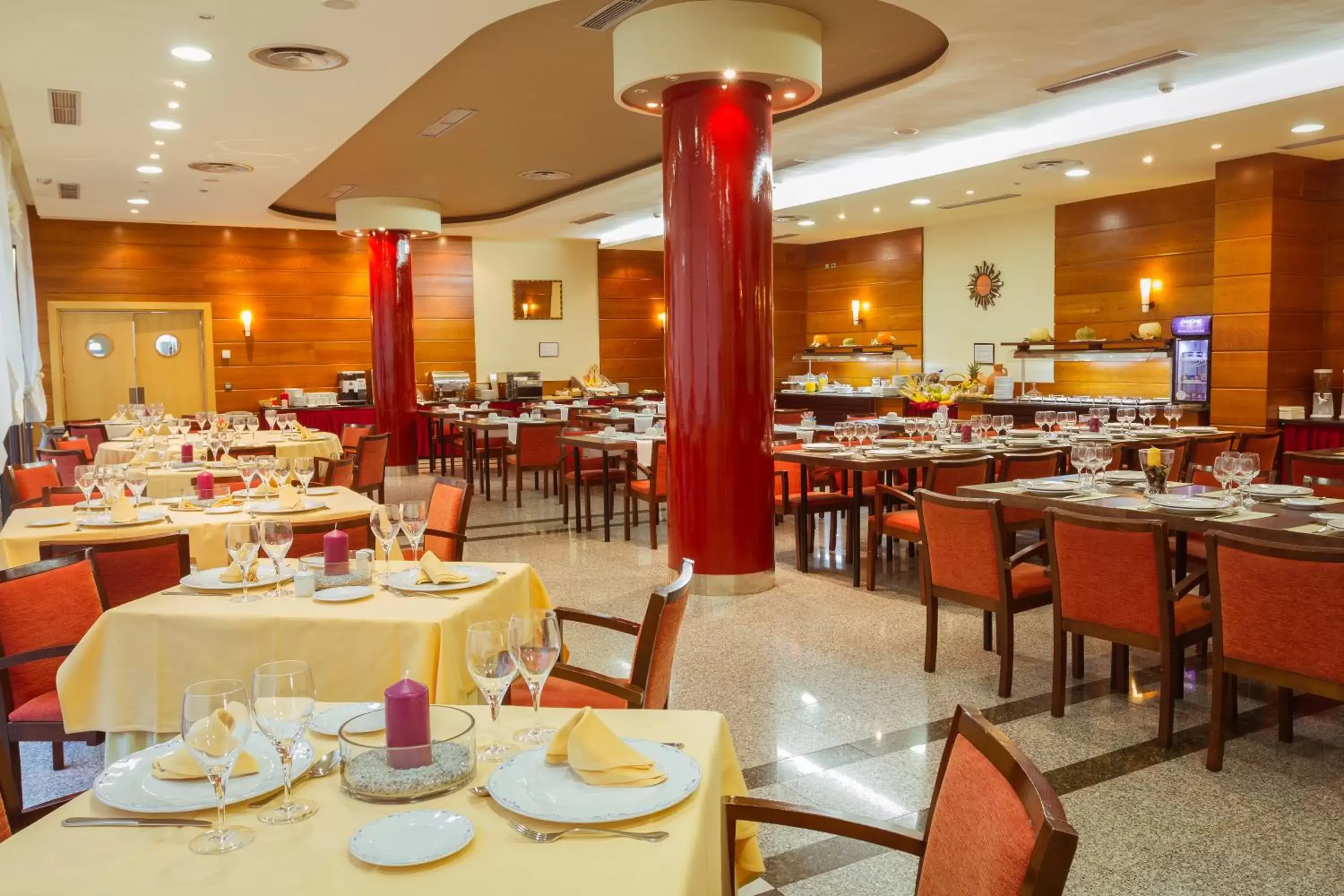 Restaurant/Places to Eat in Hotel Bardo Recoletos Coco