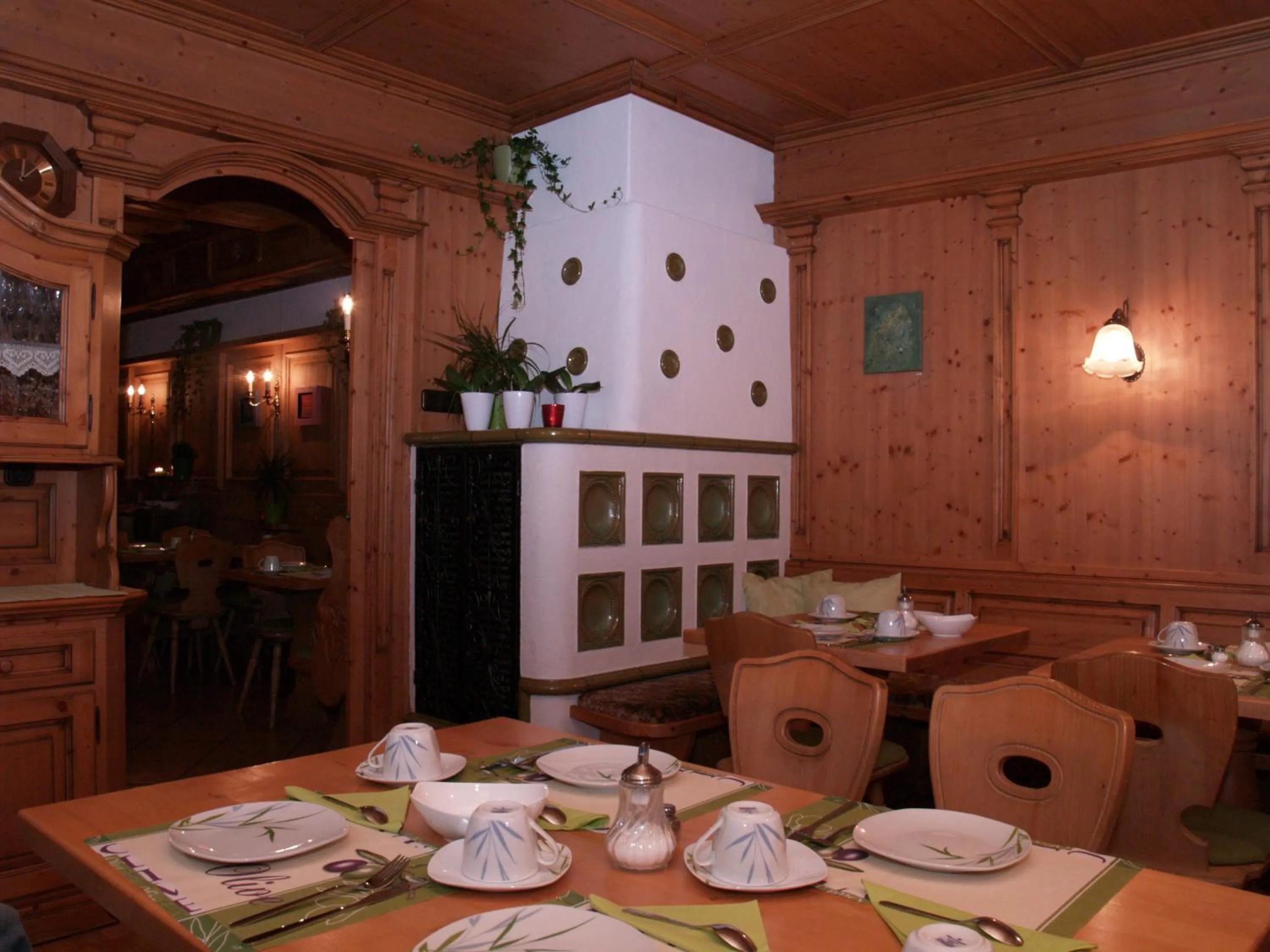 Restaurant/places to eat in Hotel Smart-Inn