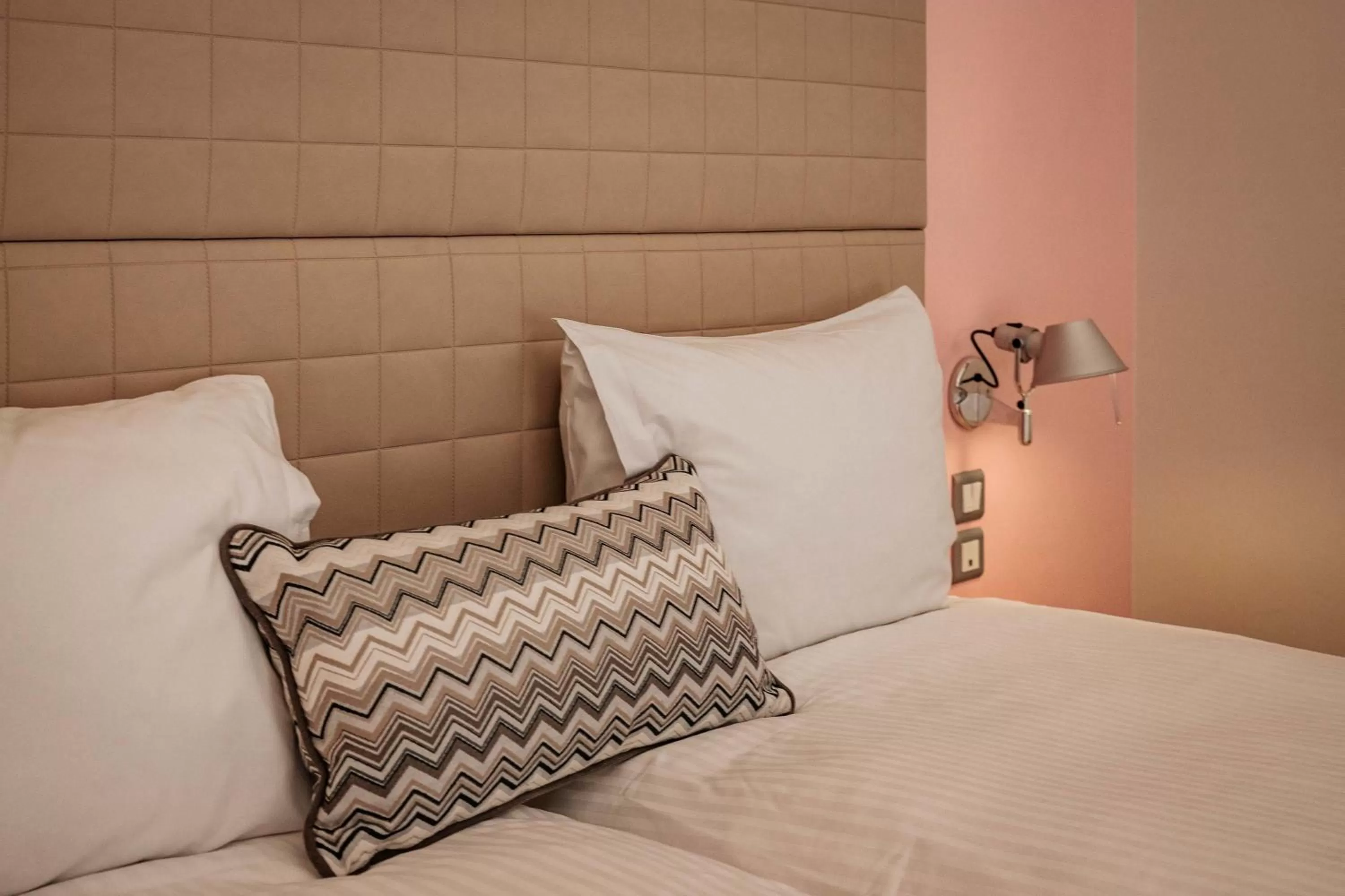 Decorative detail, Bed in Domotel Olympia