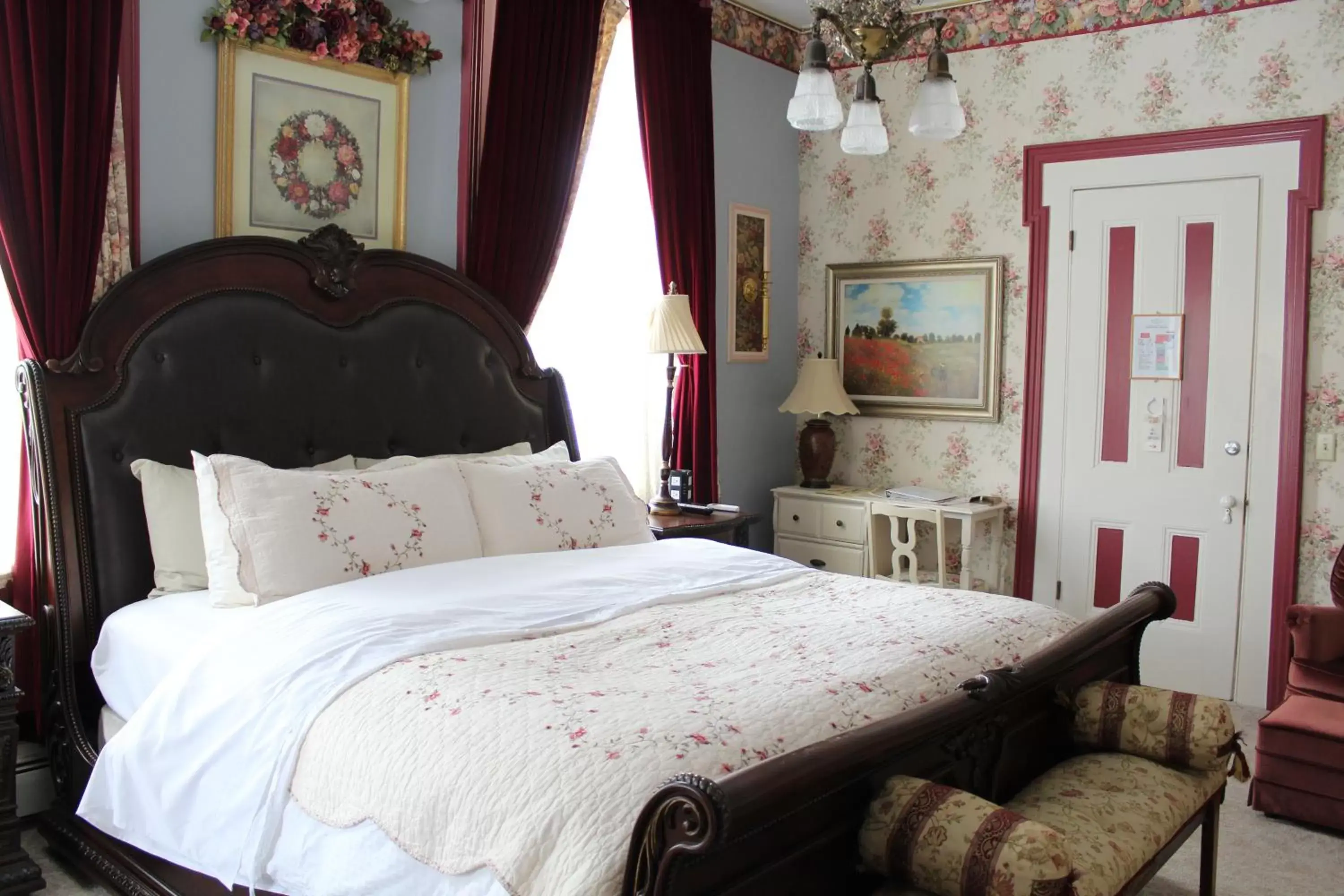 Bedroom, Bed in The Gridley Inn B&B