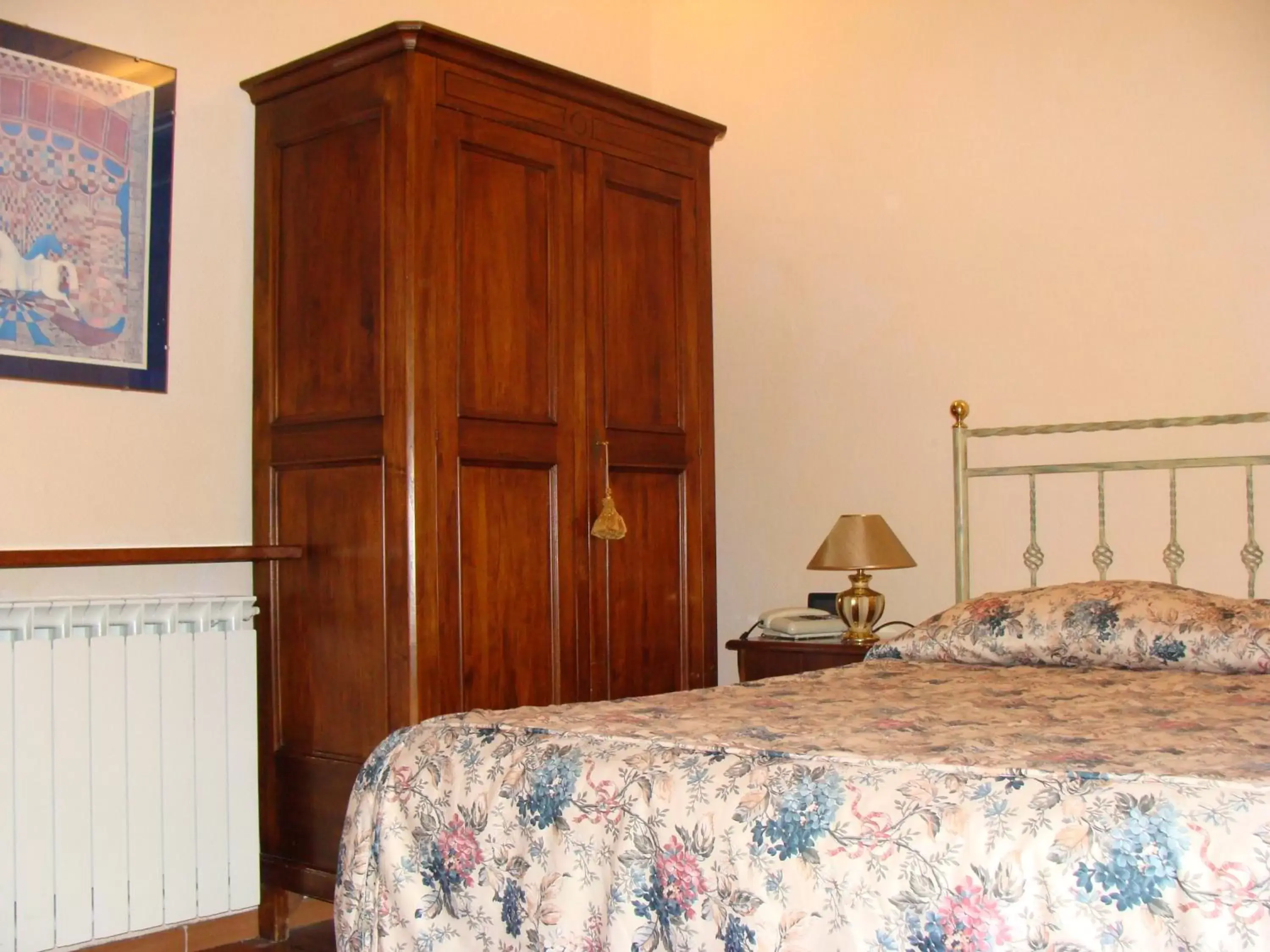 Bed, Room Photo in Soggiorno Michelangelo