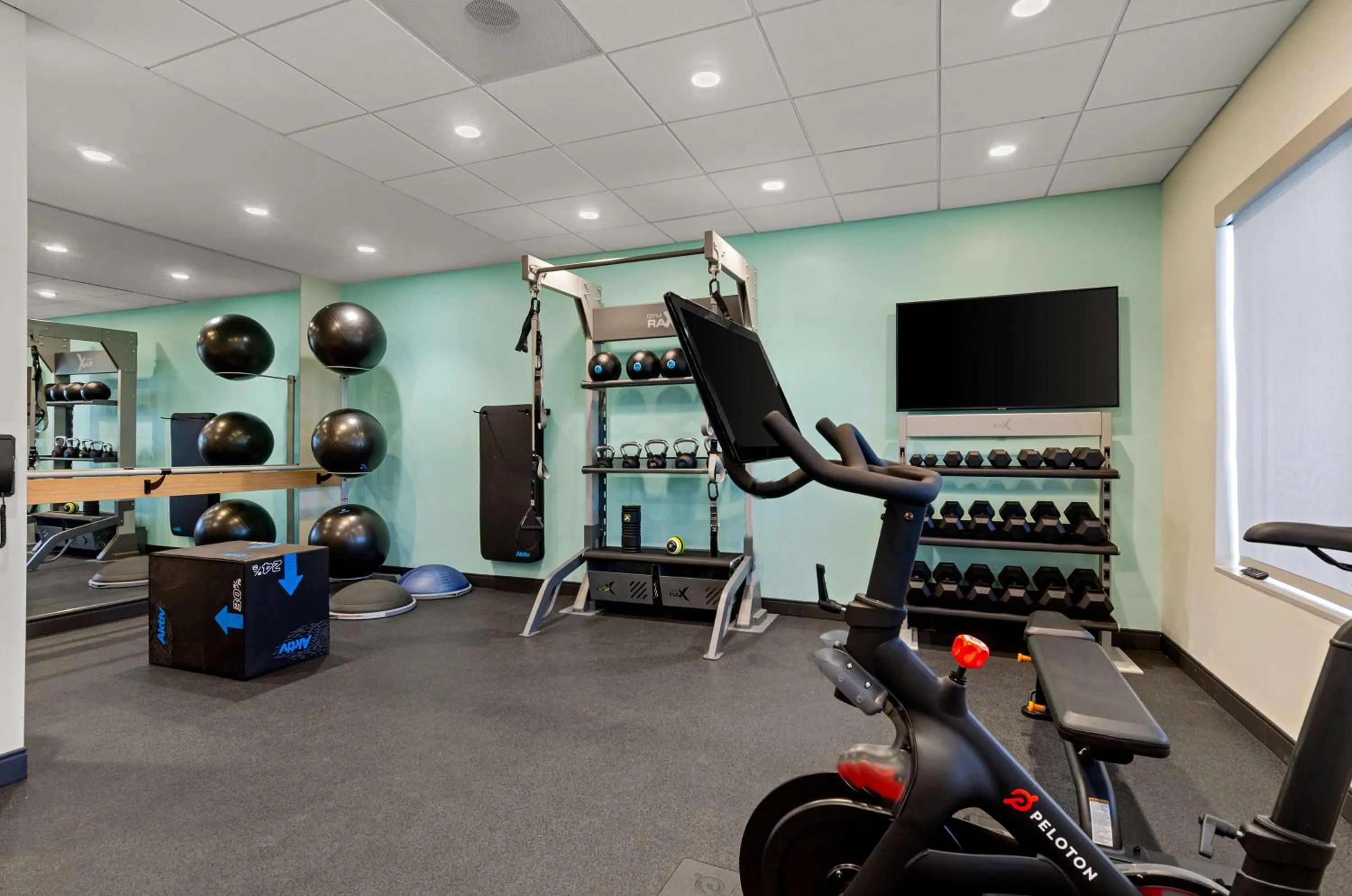 Fitness centre/facilities in Tru By Hilton Christiansburg