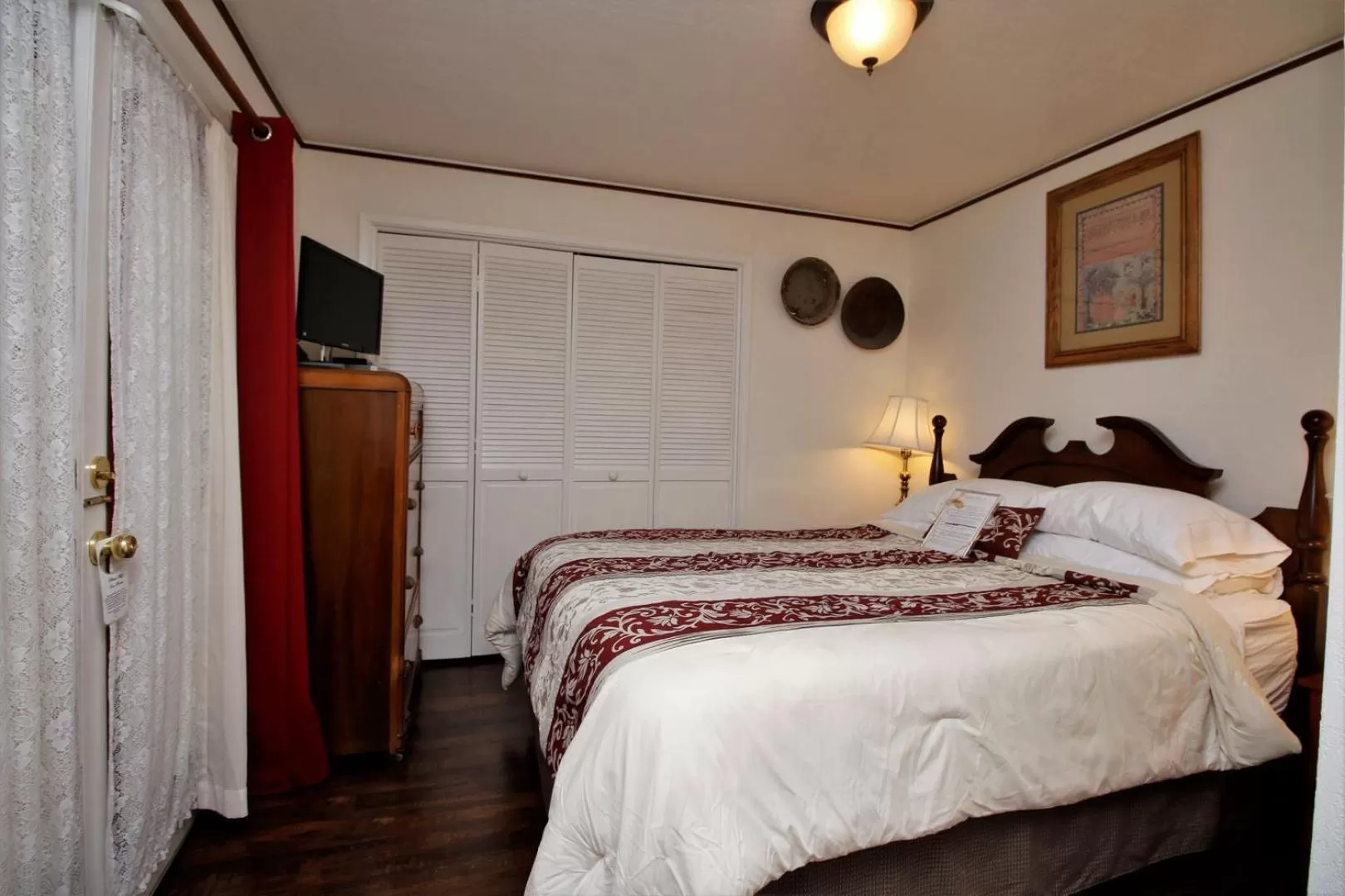 Bed in Bradford Place Inn (California)