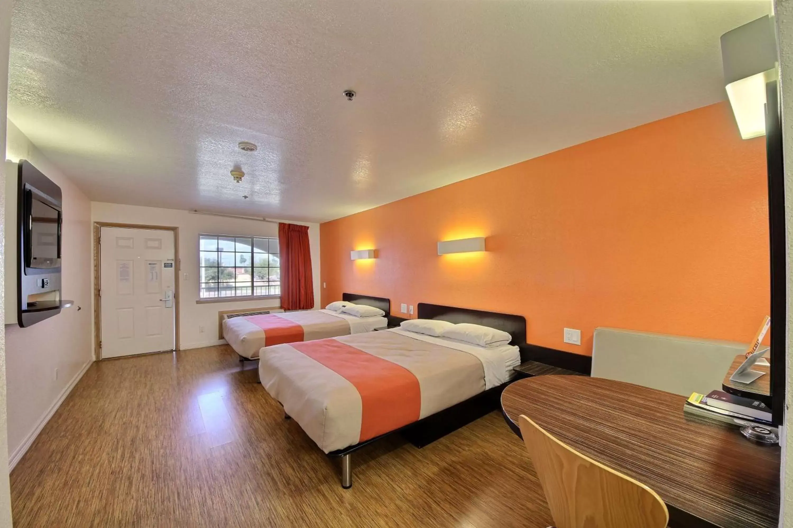Photo of the whole room, Bed in Motel 6-Edinburg, TX
