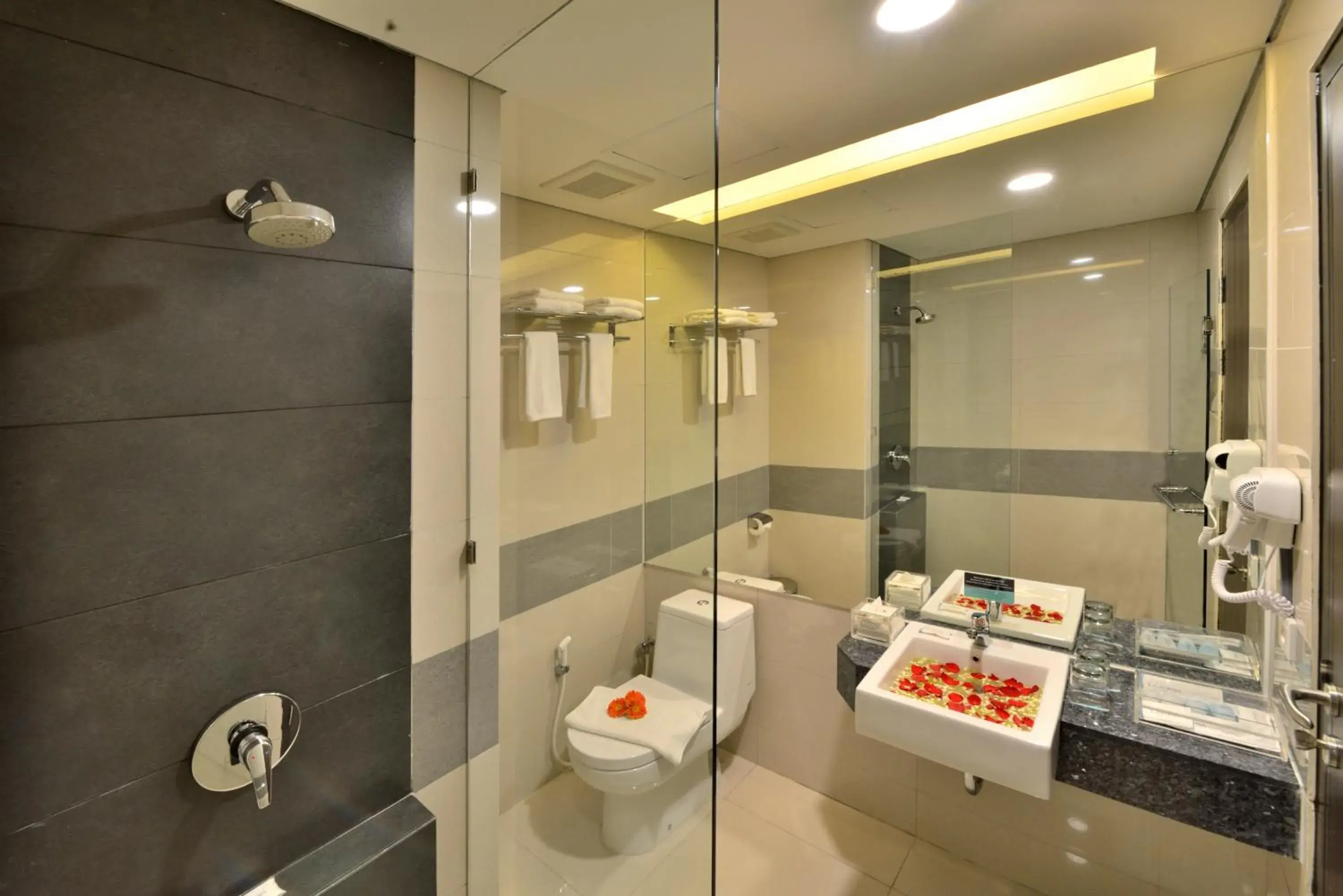Bathroom in California Hotel Bandung