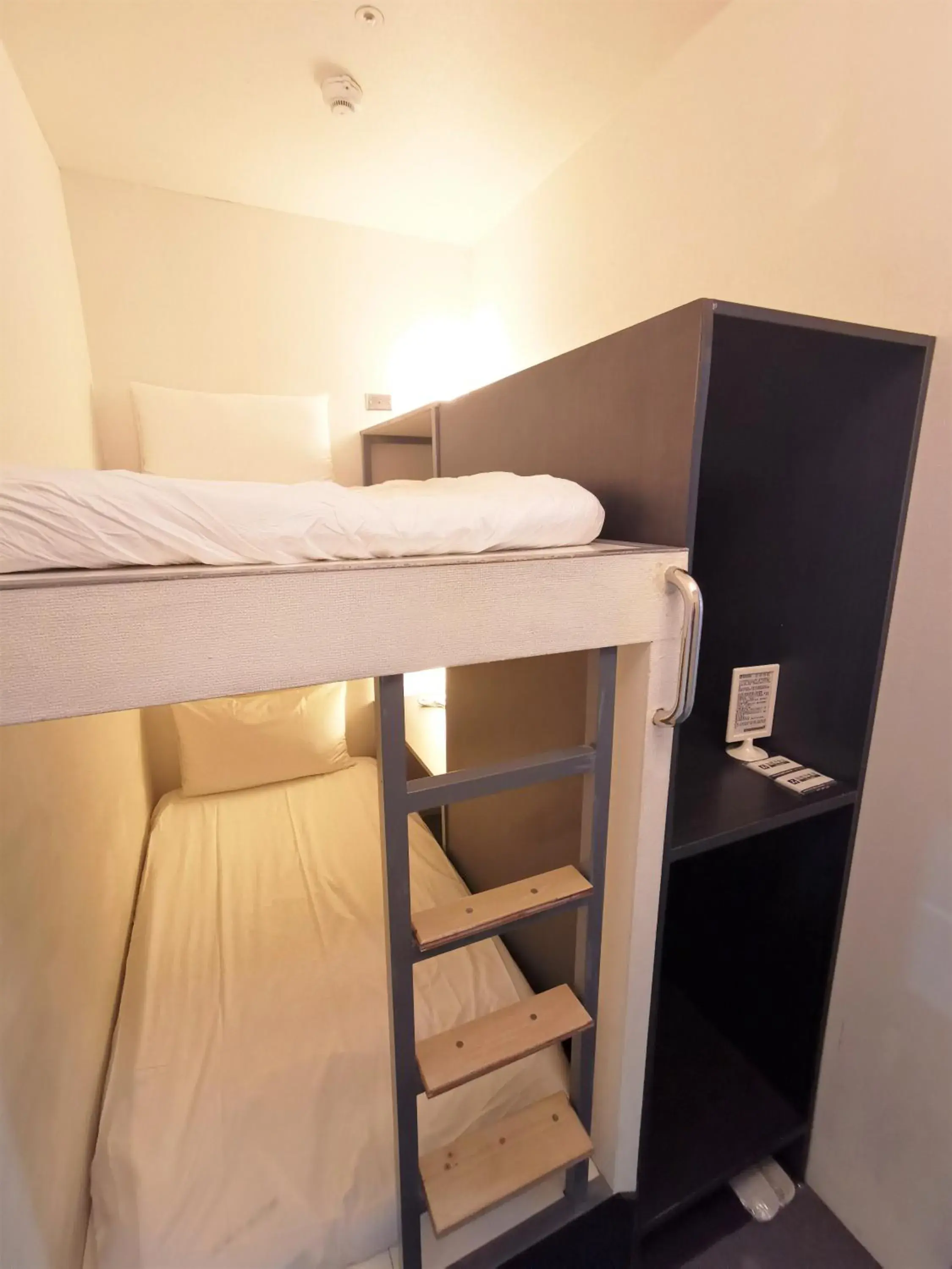 Twin Room with Shared Bathroom in Inn Cube Ximen Twin Room with Shared Bathroom in Inn Cube Ximen