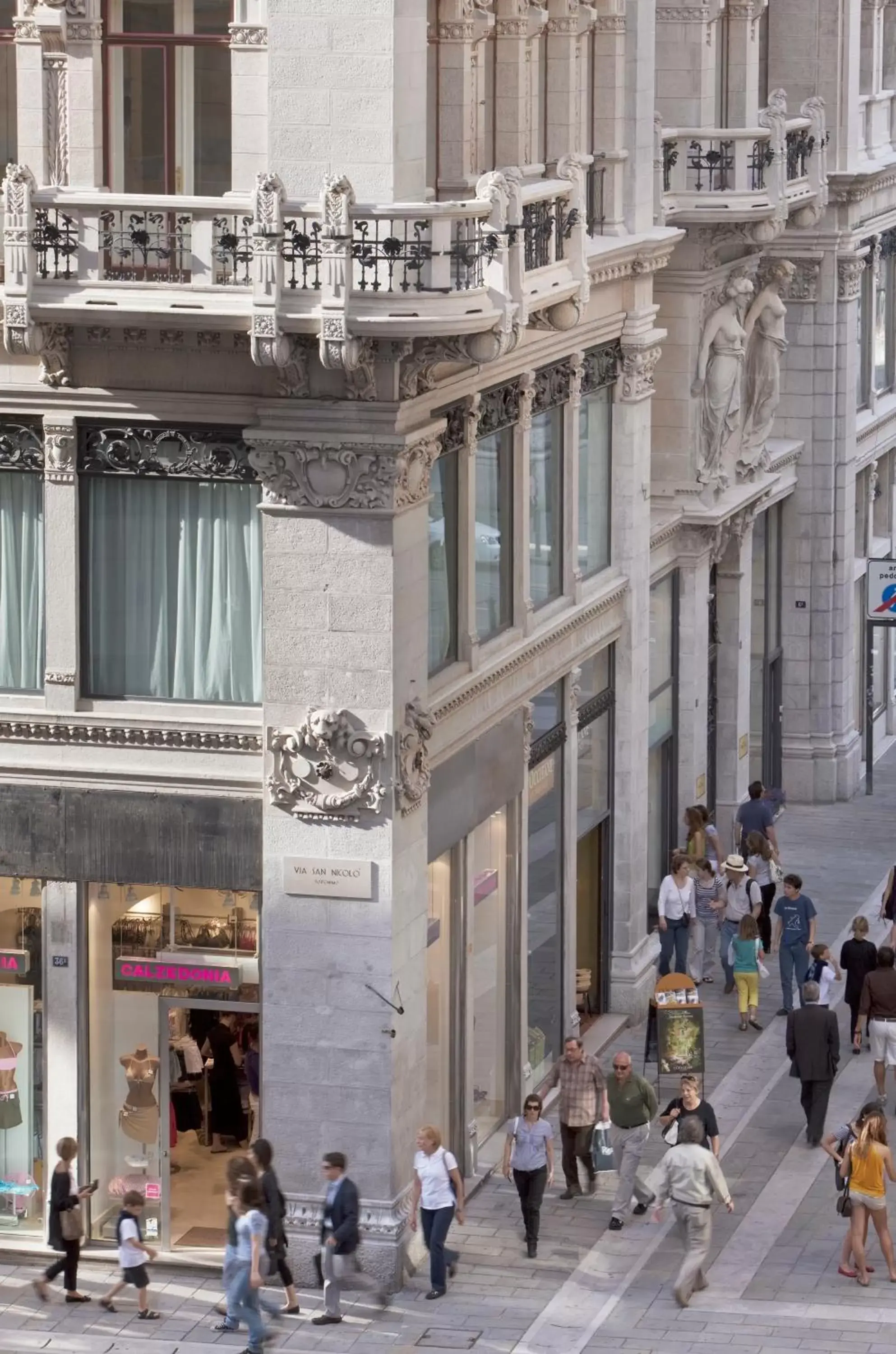 Facade/entrance in Palace Suite Facade/entrance in Palace Suite