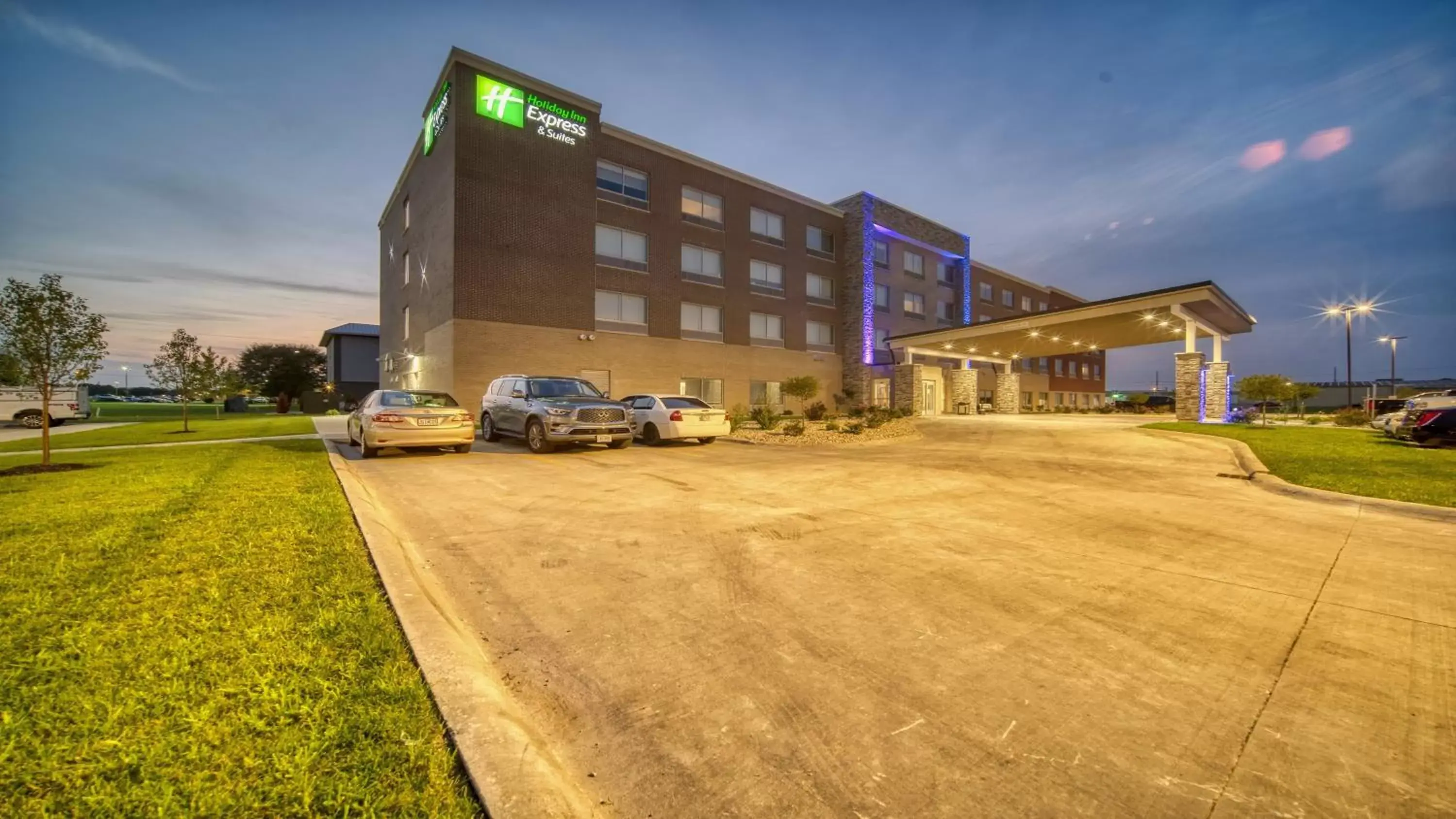 Property Building in Holiday Inn Express & Suites - Kokomo South, an IHG Hotel