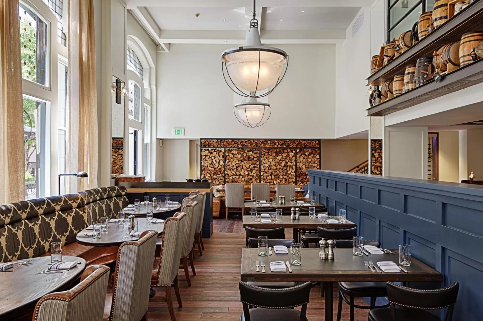 Restaurant/places to eat in Hotel Teatro