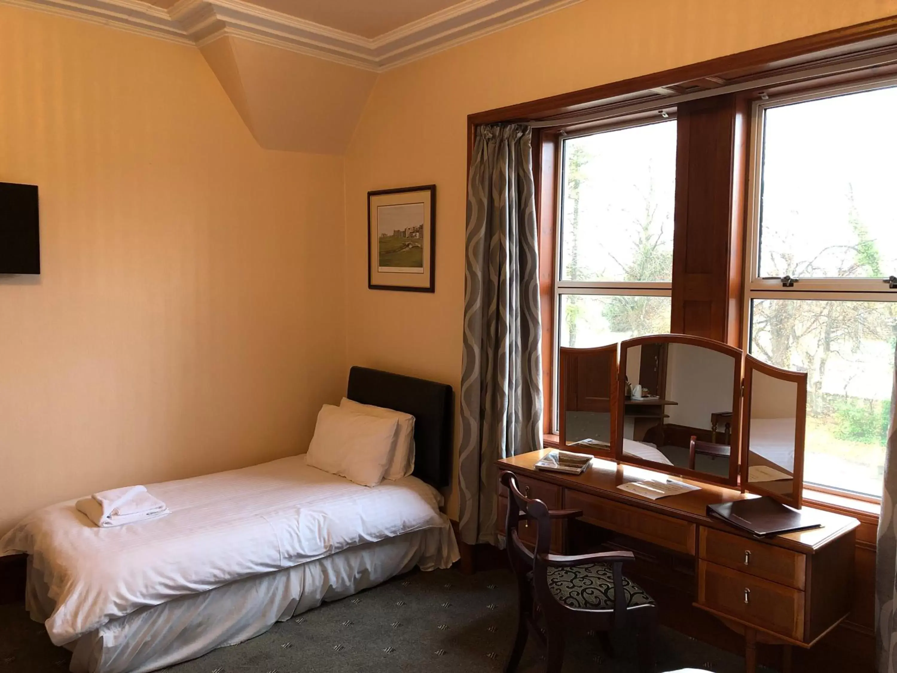 Bed in Westerlea Hotel Nairn