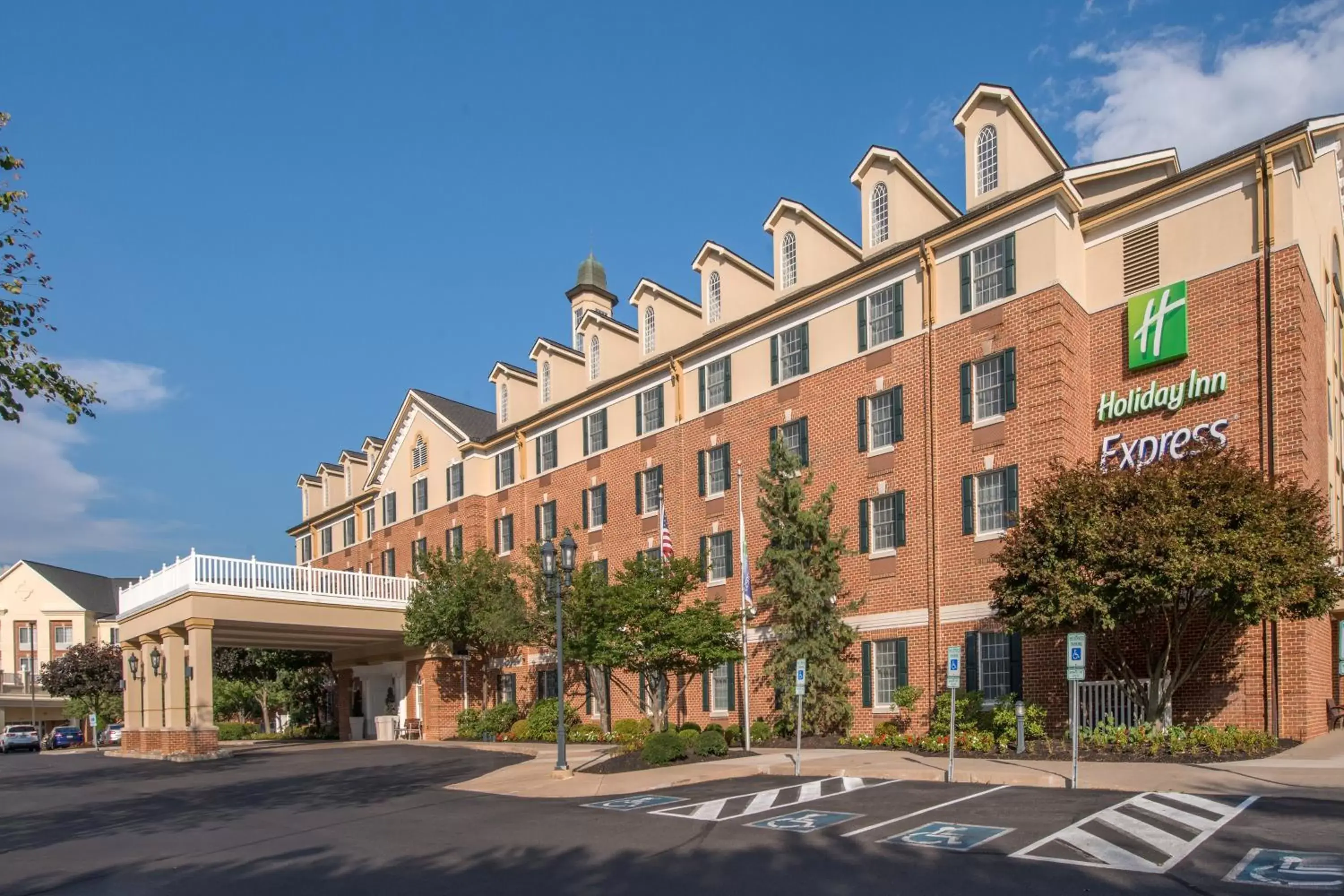 Property Building in Holiday Inn Express State College at Williamsburg Square, an IHG Hotel