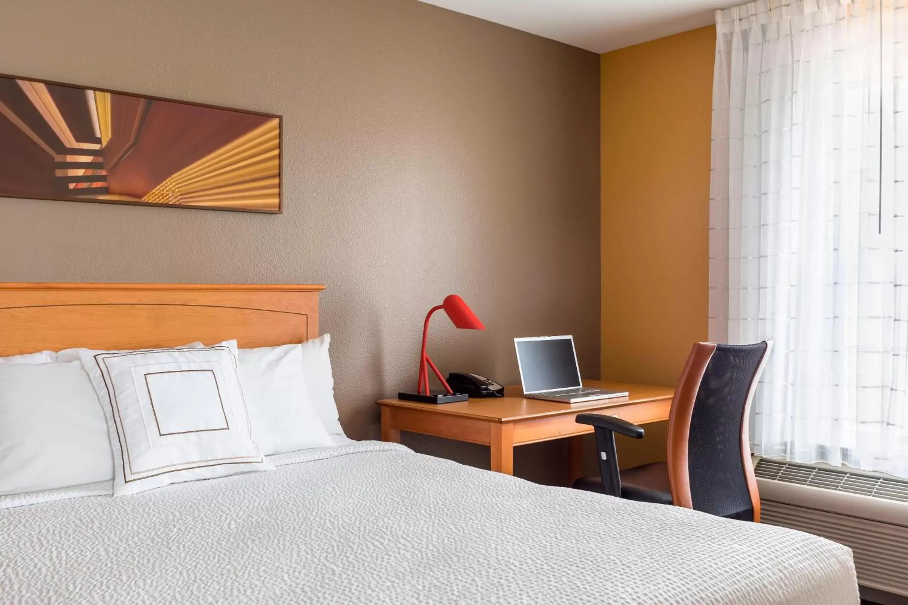 Bedroom, Bed in TownePlace Suites Phoenix North