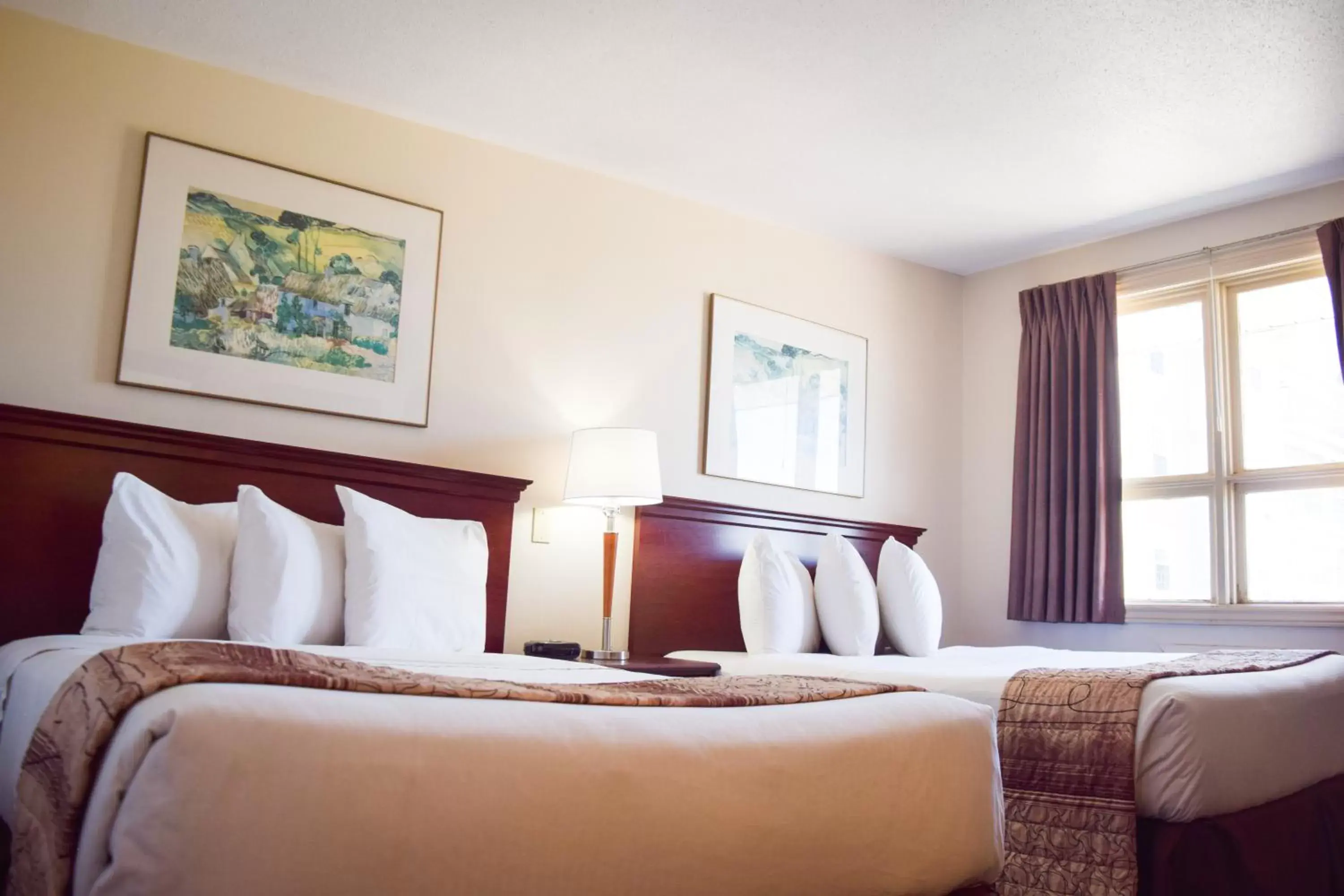 Bed in Canadas Best Value Inn & Suites-Charlottetown