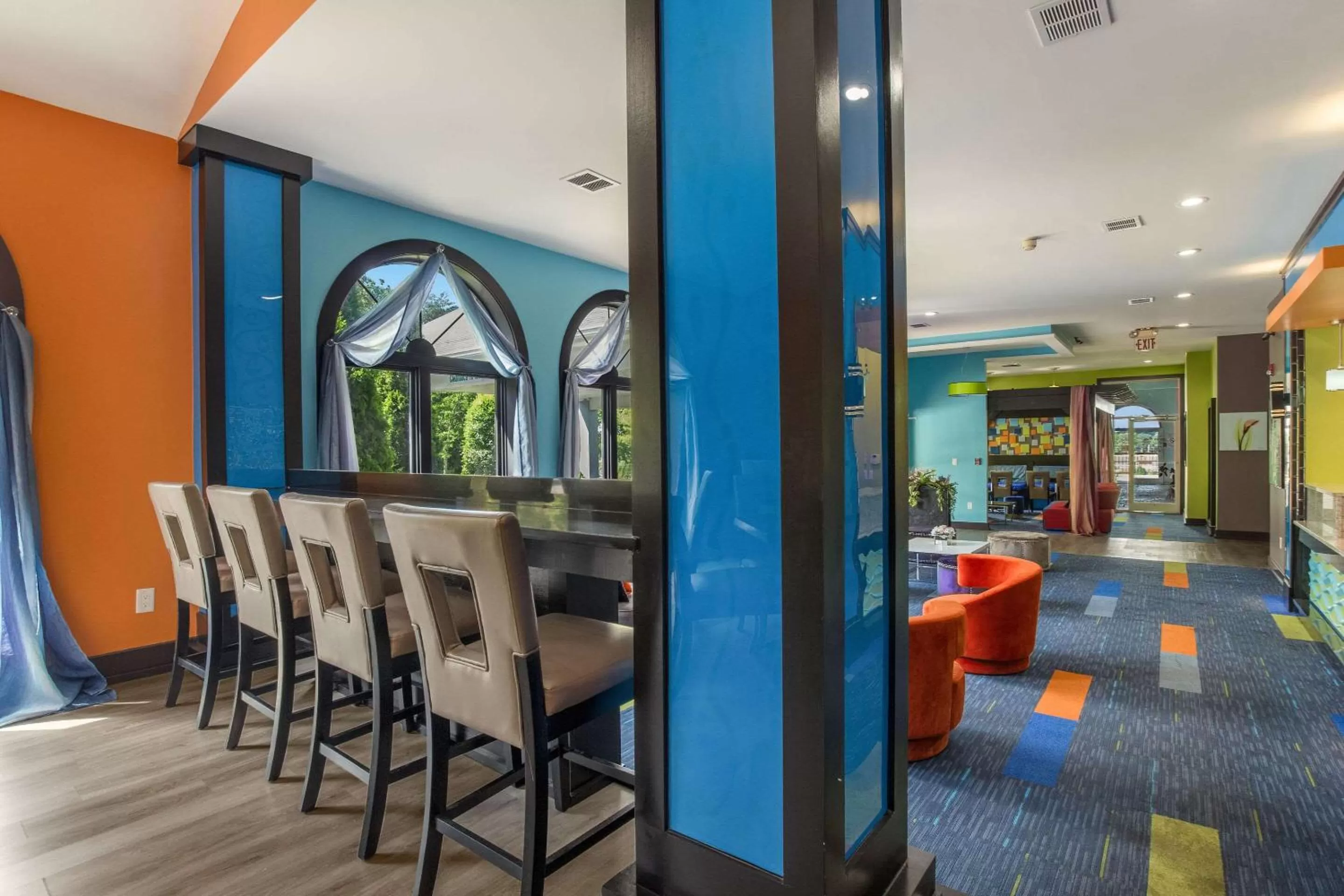 Restaurant/places to eat in Quality Inn London North