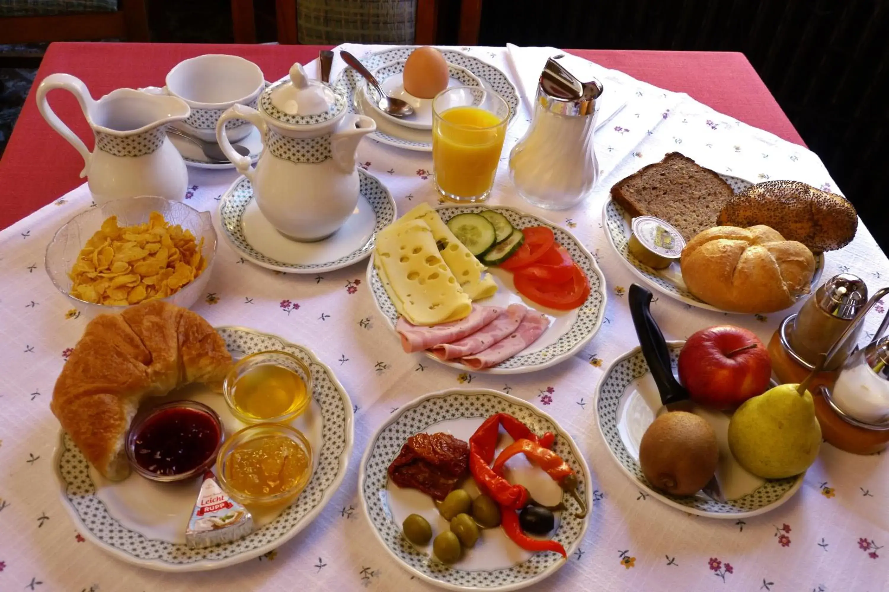 Buffet breakfast, Breakfast in Hotel Hohenstauffen