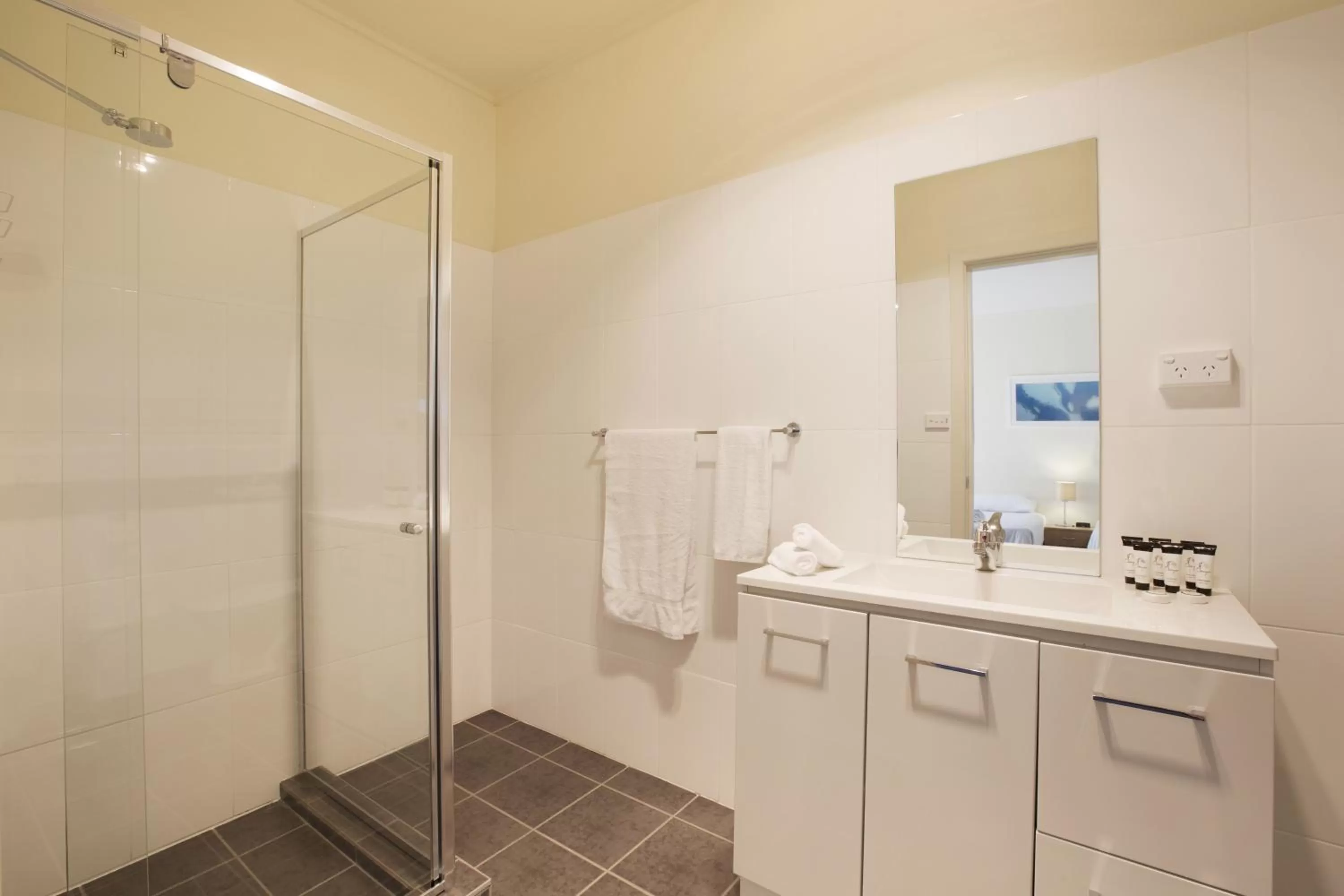 Bathroom in Nightcap at High Flyer Hotel