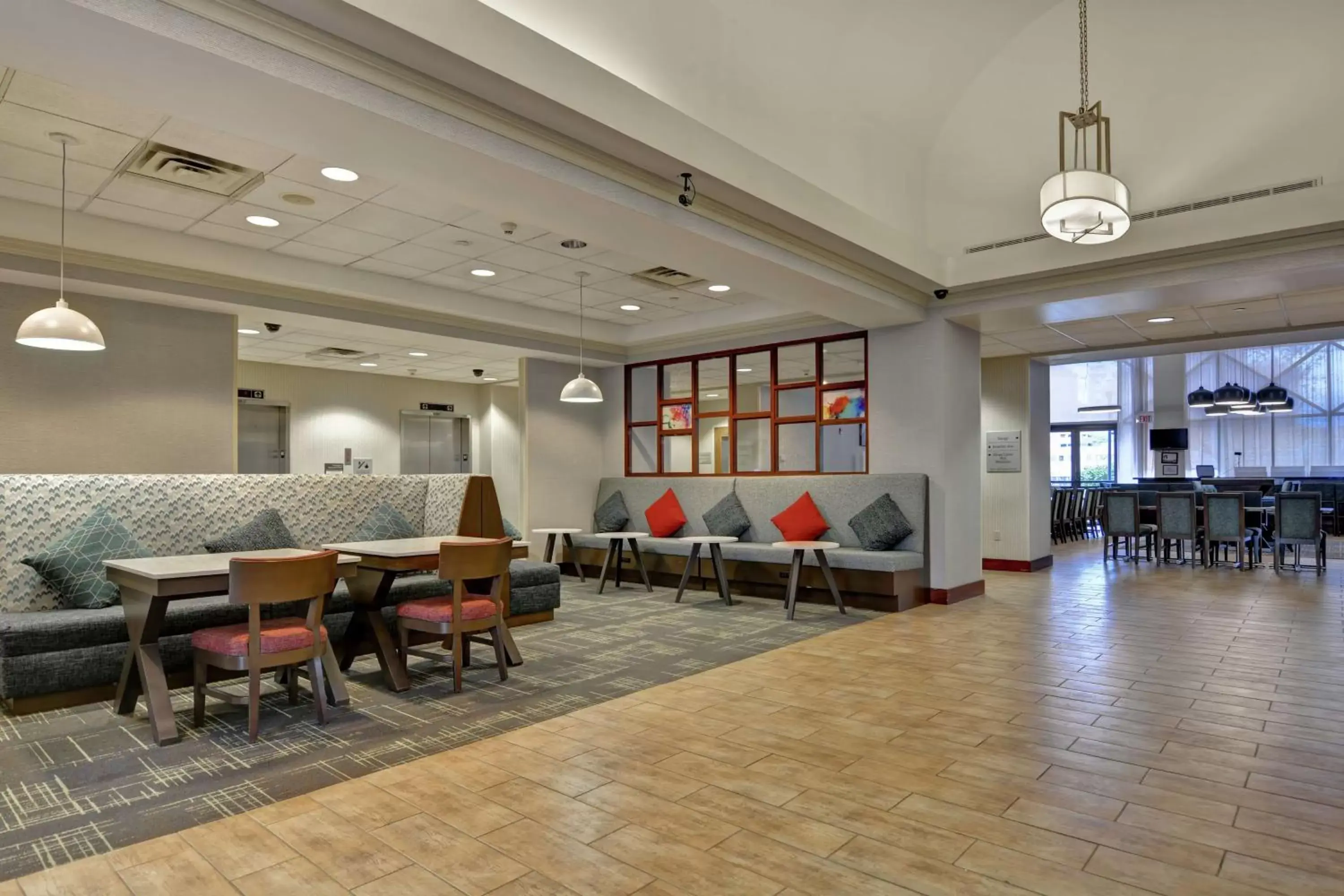 Lobby or reception in Hampton Inn & Suites Newark-Harrison-Riverwalk
