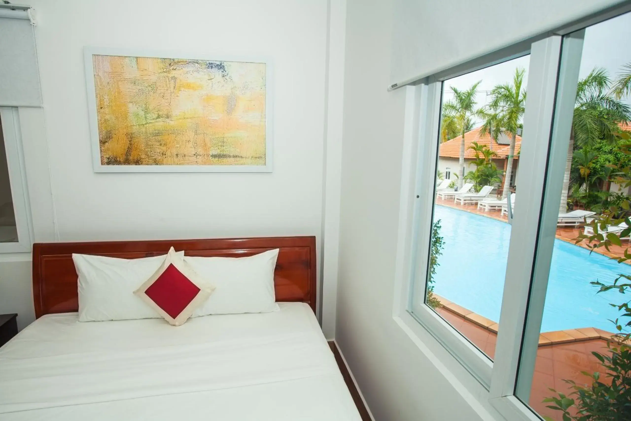 Pool view, Bed in Eco Resort Phu Quoc