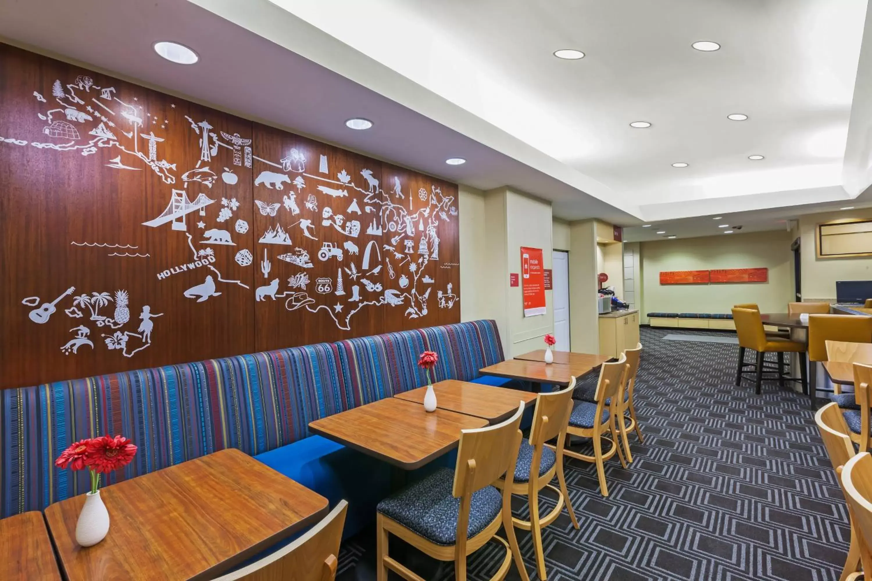 Breakfast, Restaurant/Places to Eat in TownePlace Suites by Marriott Tulsa North/Owasso