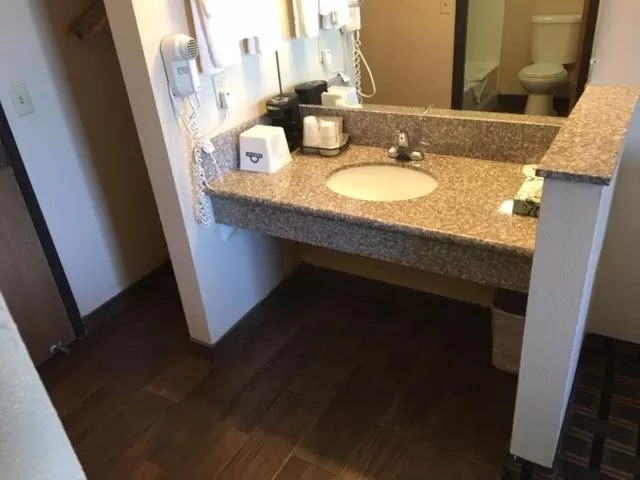 Bathroom in Days Inn by Wyndham Hurricane/Zion National Park Area