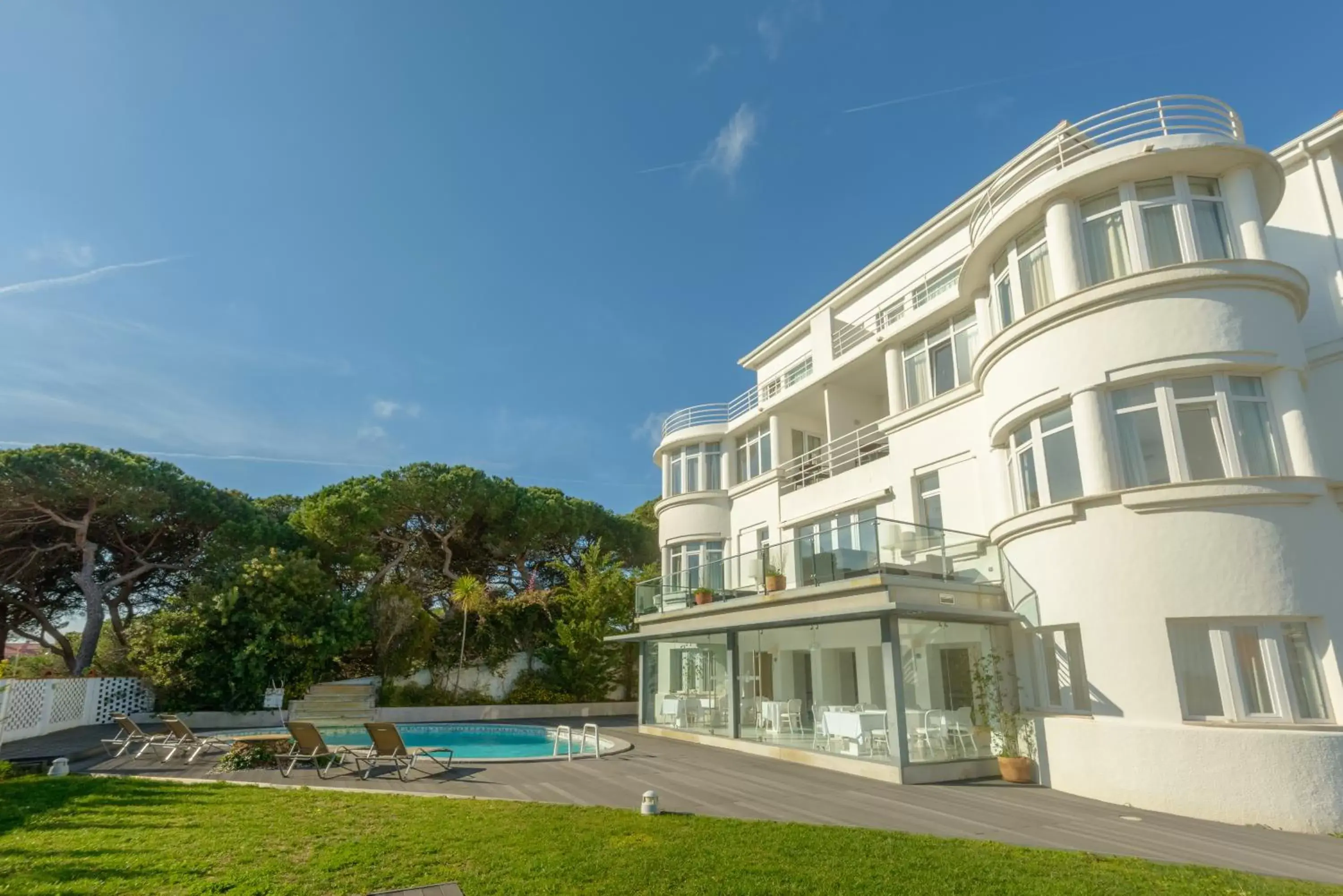 Patio, Swimming Pool in Amazonia Estoril Hotel