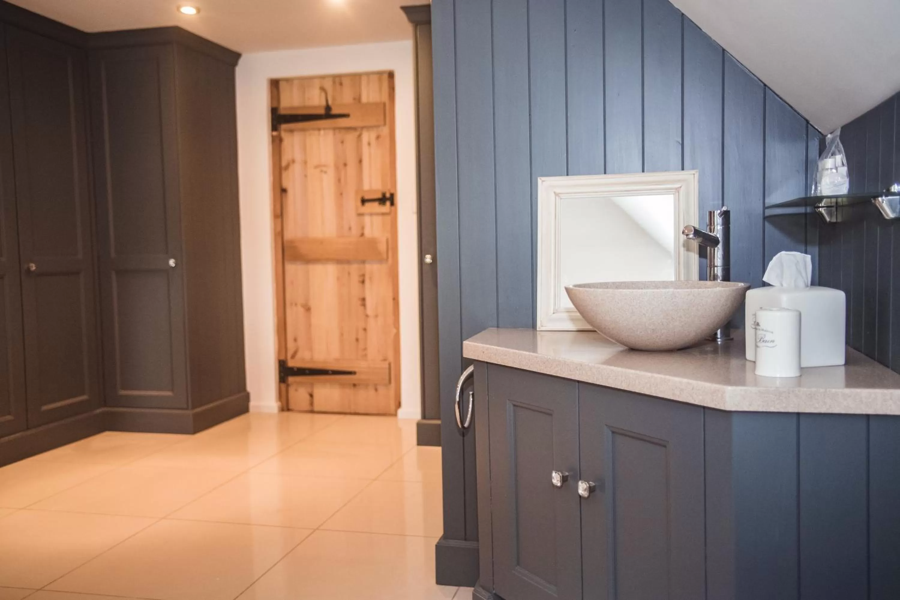 Bathroom in B&Bat no3