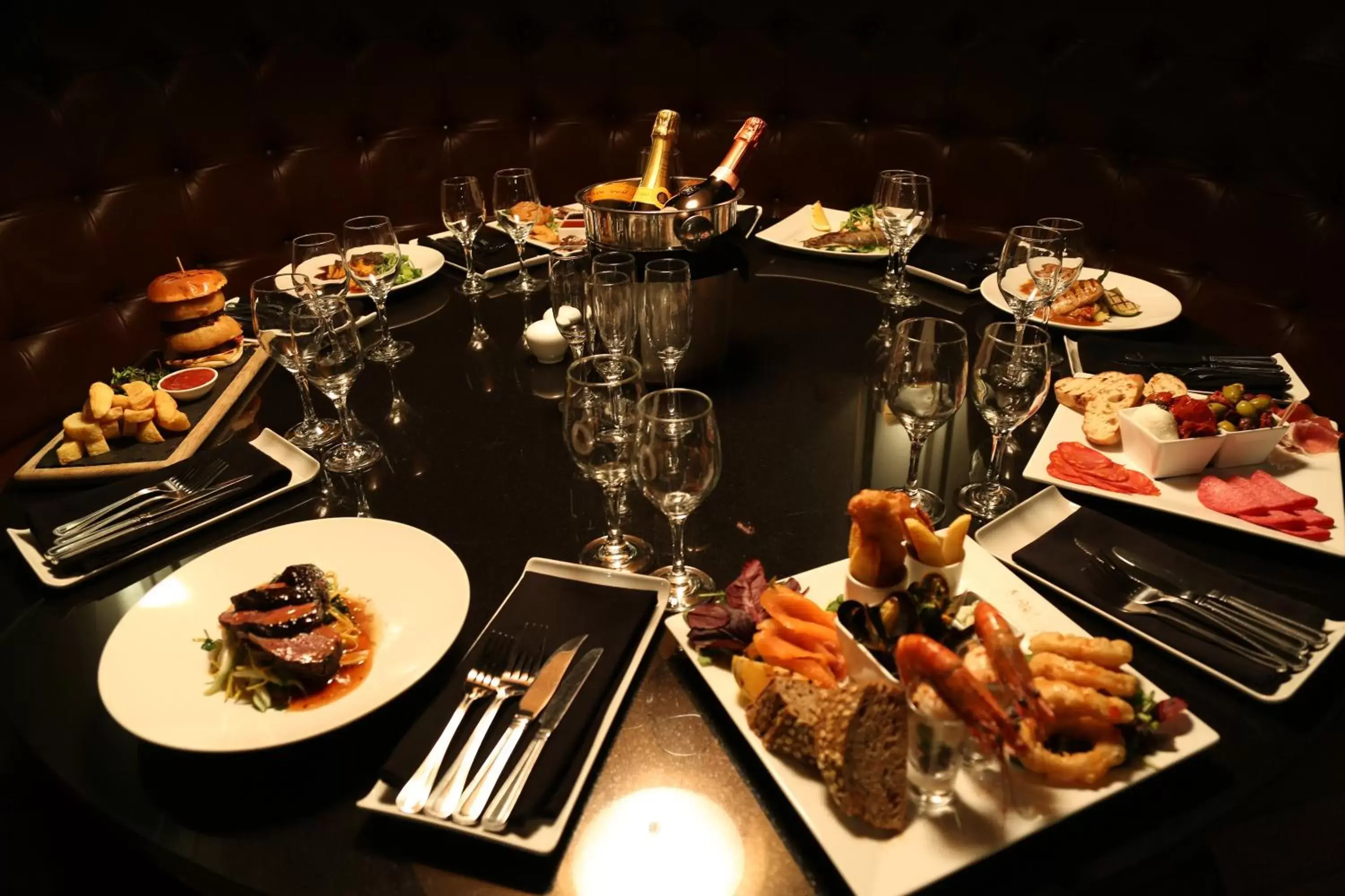 Food, Lunch and Dinner in The Crown Hotel Bawtry-Doncaster