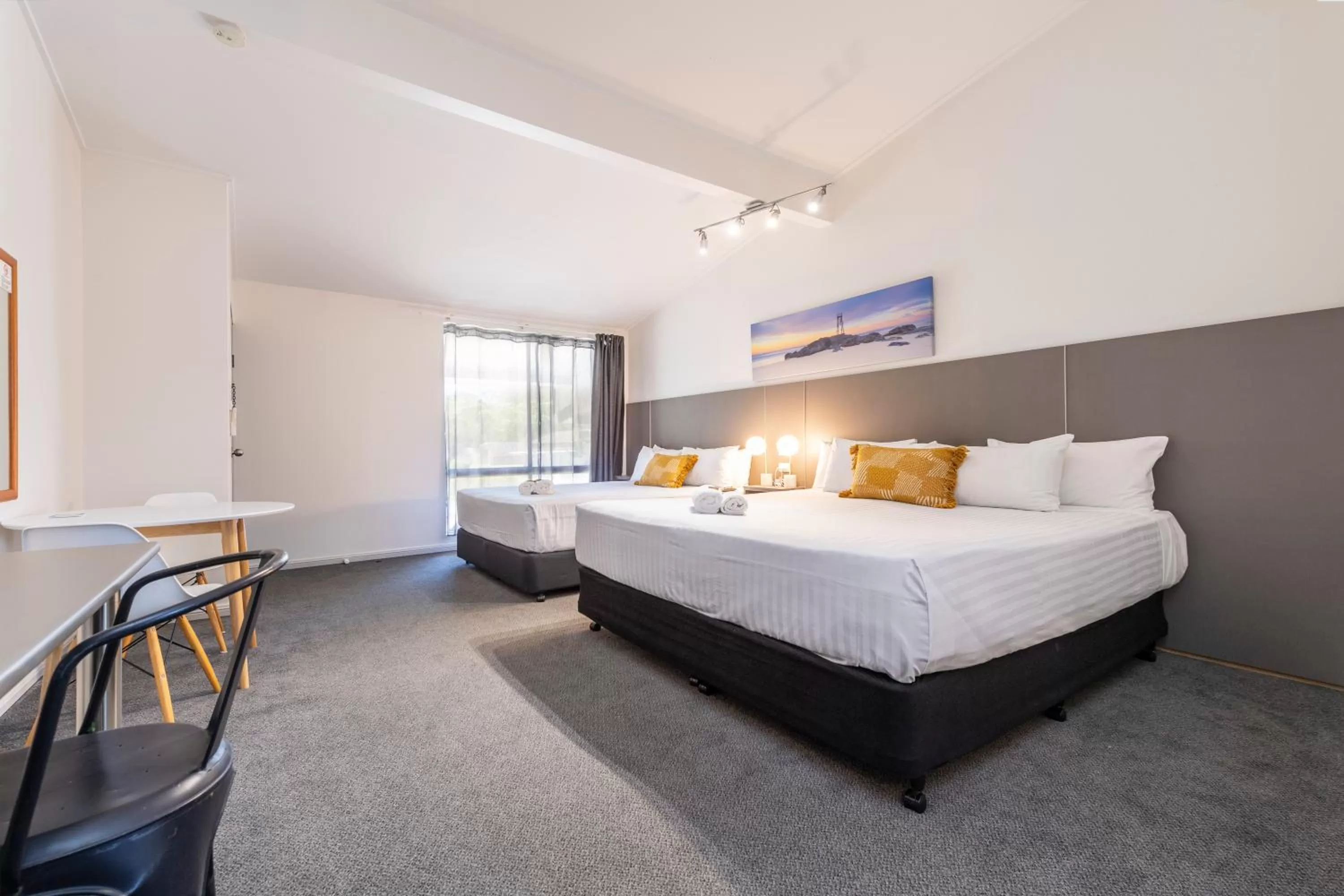 Bed in Fern Bay Motel