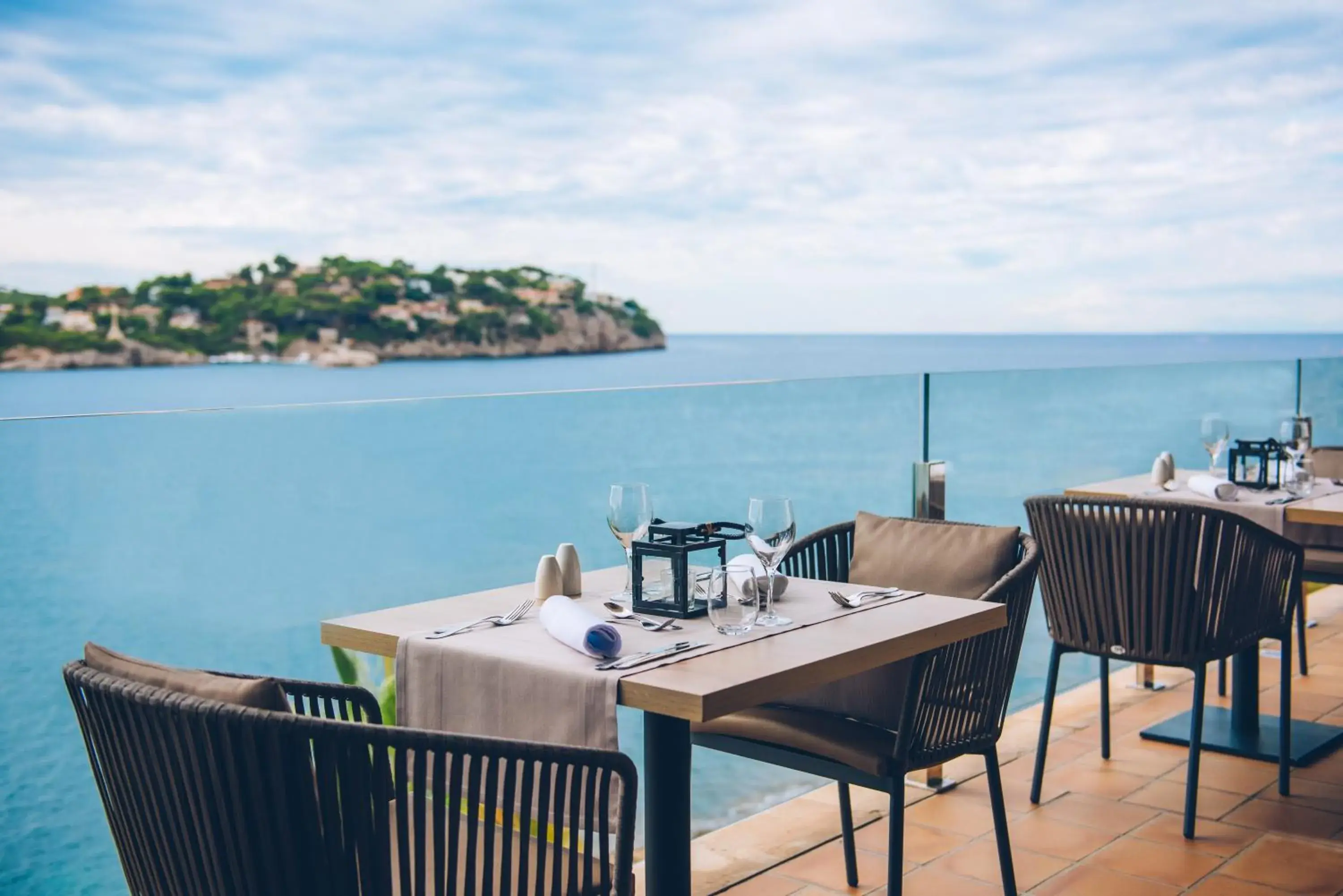 Food and drinks in Iberostar Selection Jardín del Sol Suites - Adults Only Food and drinks in Iberostar Selection Jardín del Sol Suites - Adults Only