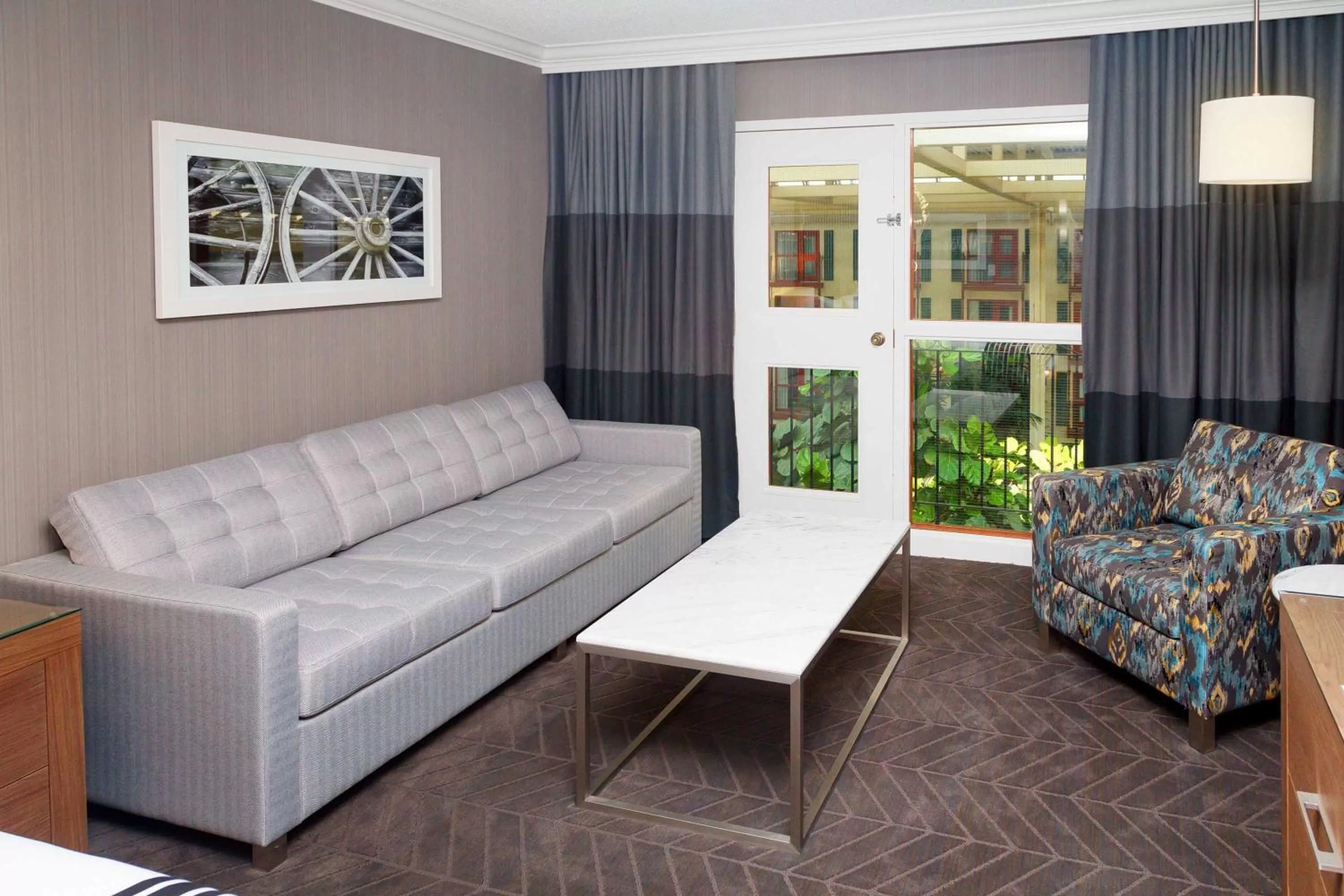 Photo of the whole room in Sandman Signature Lethbridge Lodge