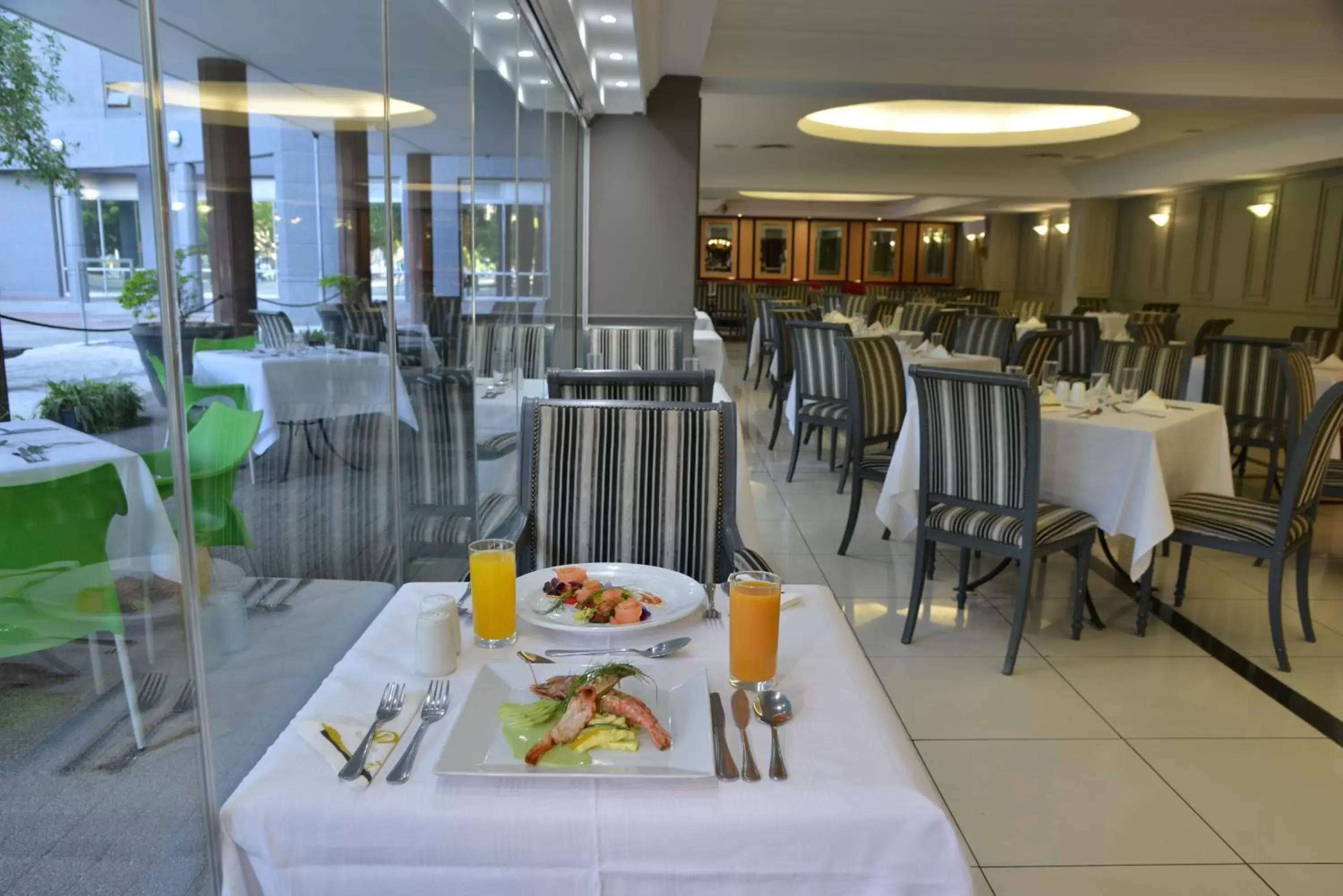 Meals, Restaurant/Places to Eat in The Capetonian