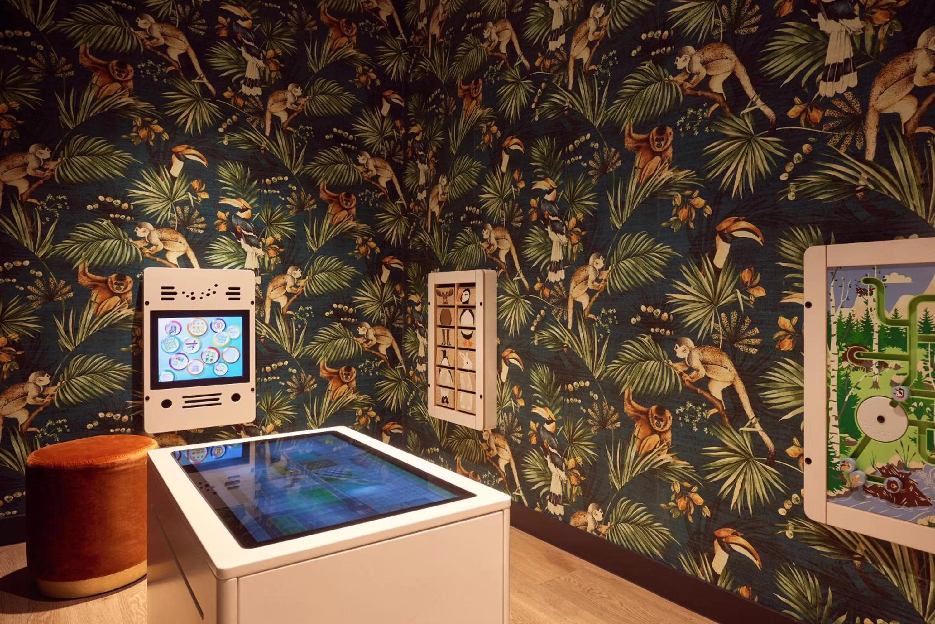 children in Van der Valk Hotel Arnhem