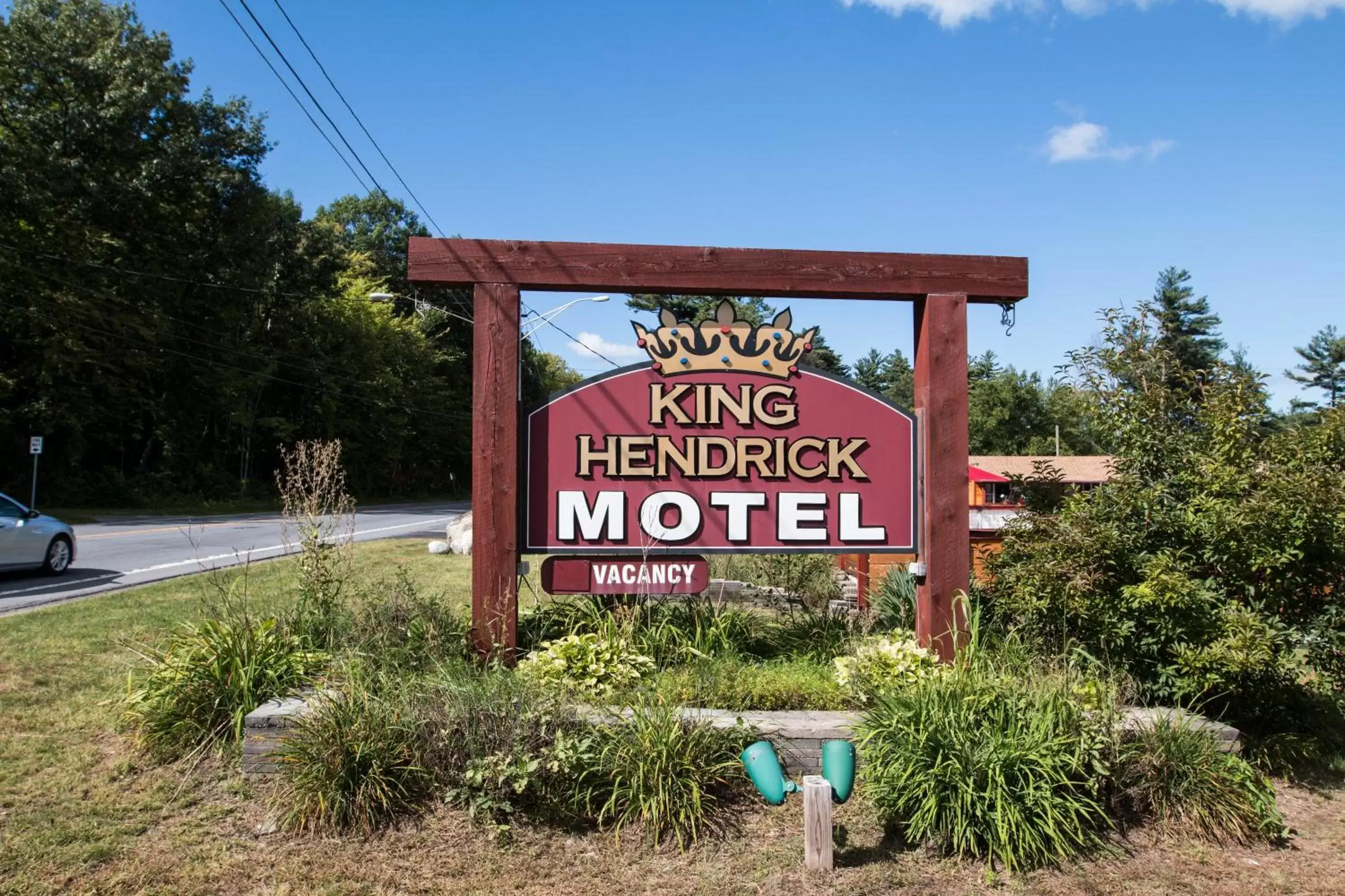 King Hendrick Motel and Suites