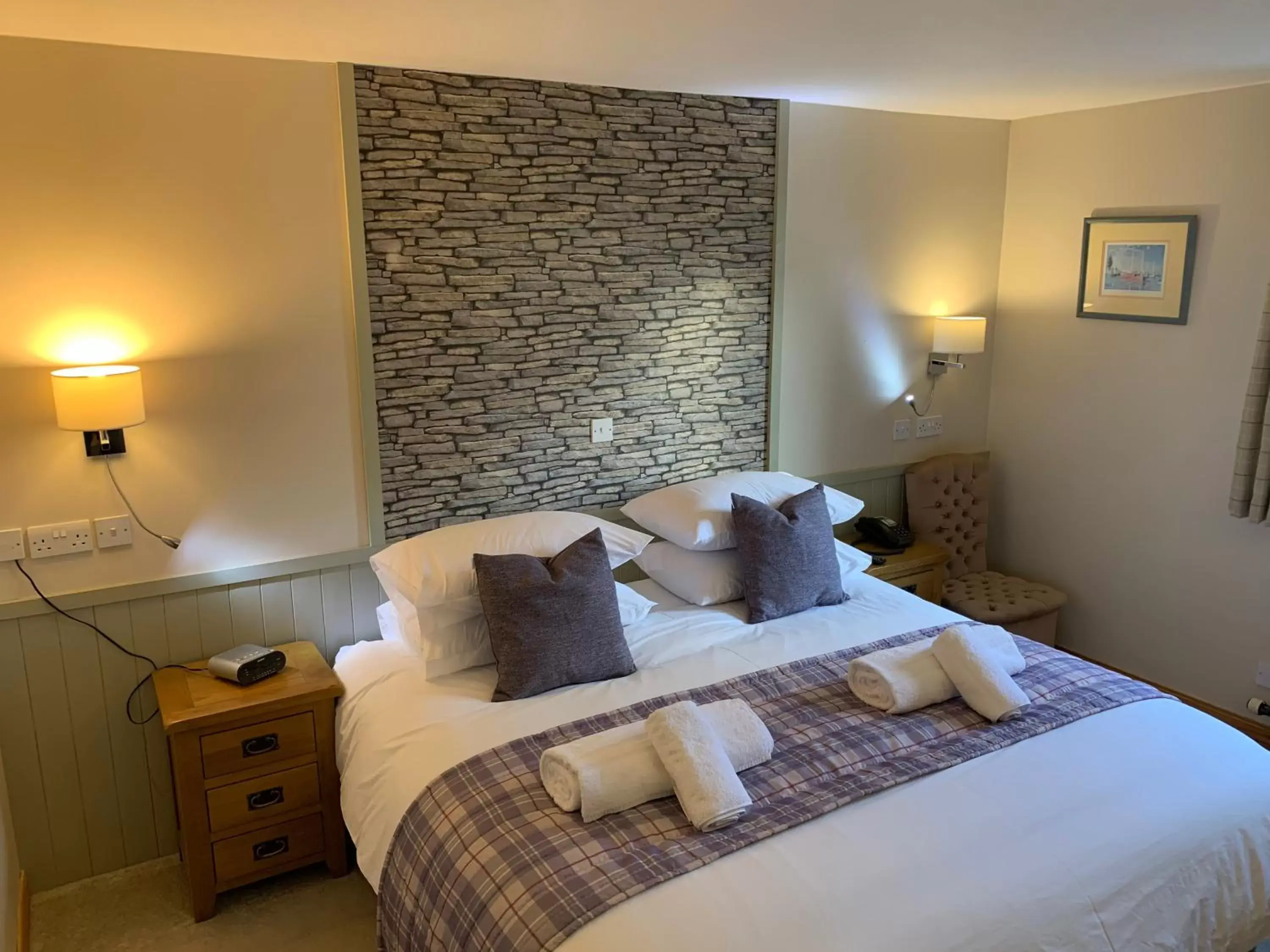 Double Room with Private Bathroom in Standing Stones Hotel Double Room with Private Bathroom in Standing Stones Hotel