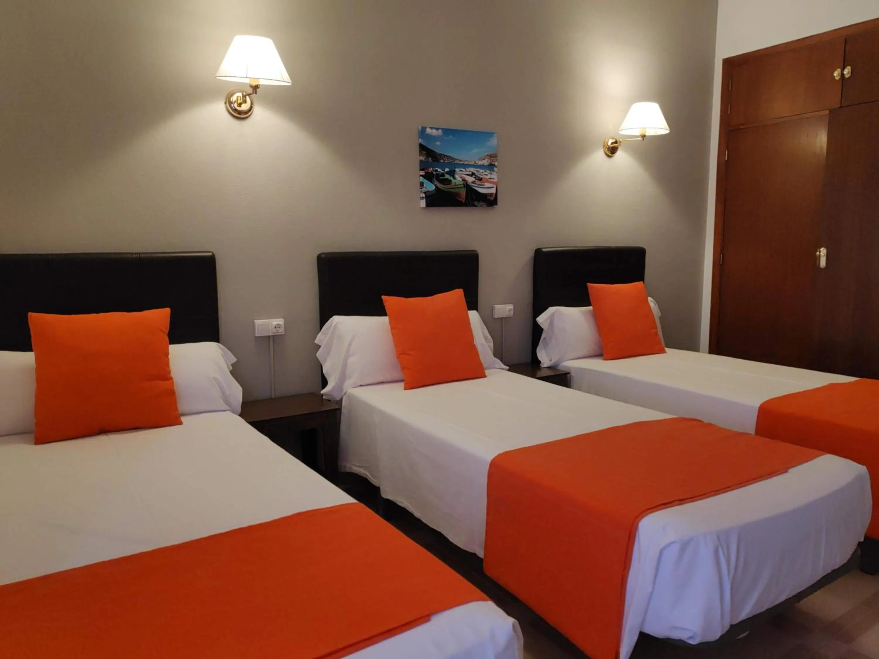 Photo of the whole room, Bed in Hotel Perú by Bossh! Hotels