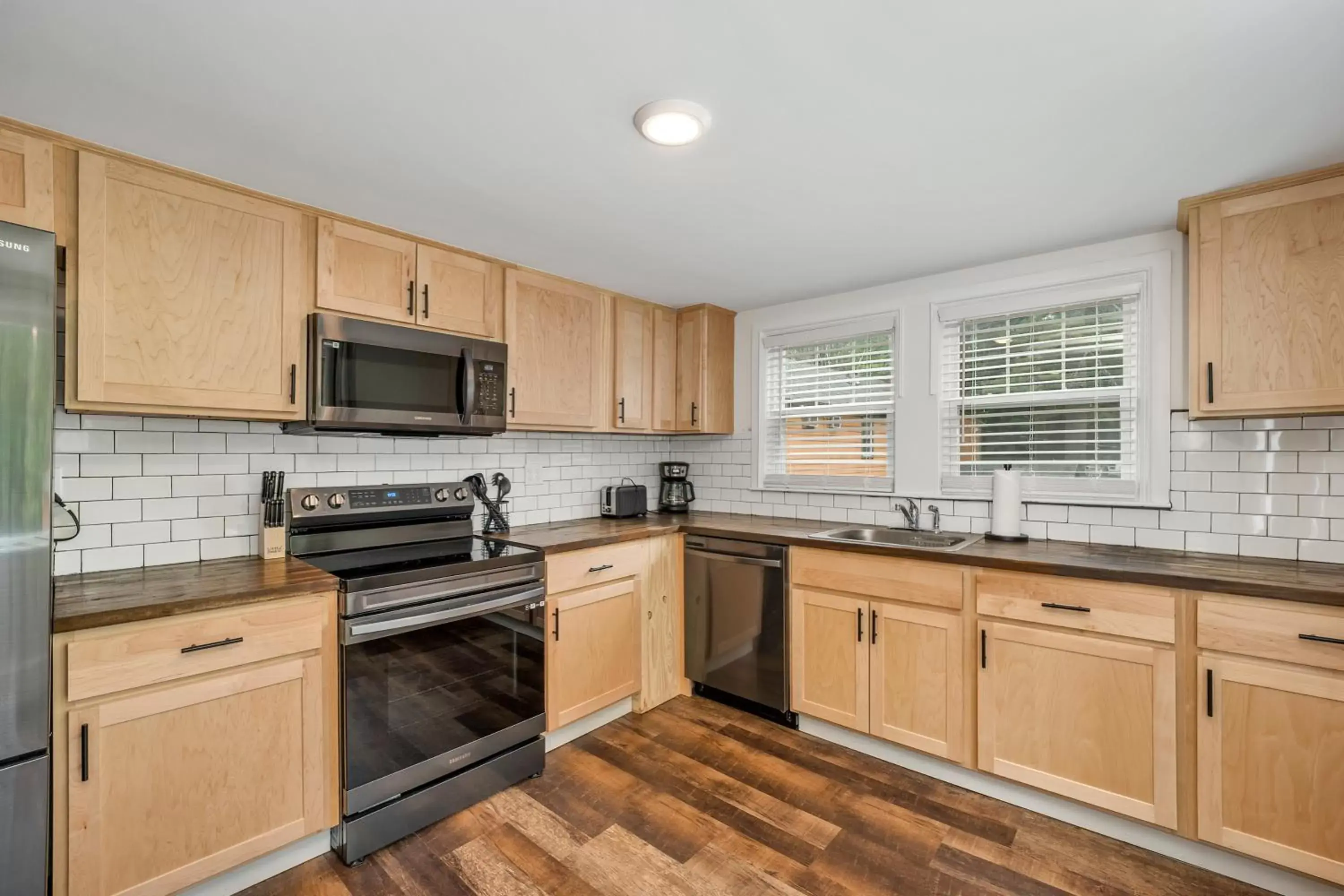 Studio with Pool View in The Inn & More Studio with Pool View in The Inn & More