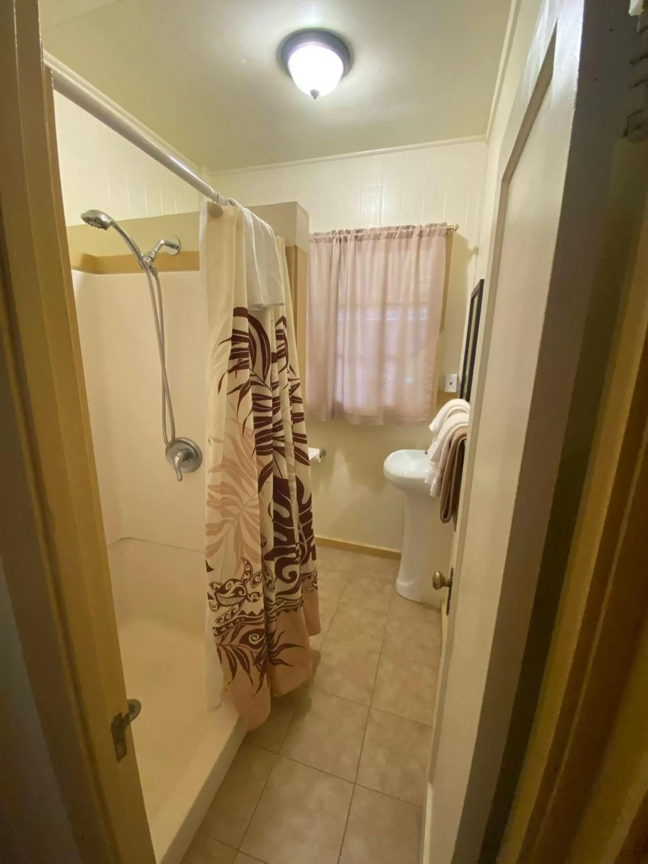 Bathroom in Kauai Palms Hotel