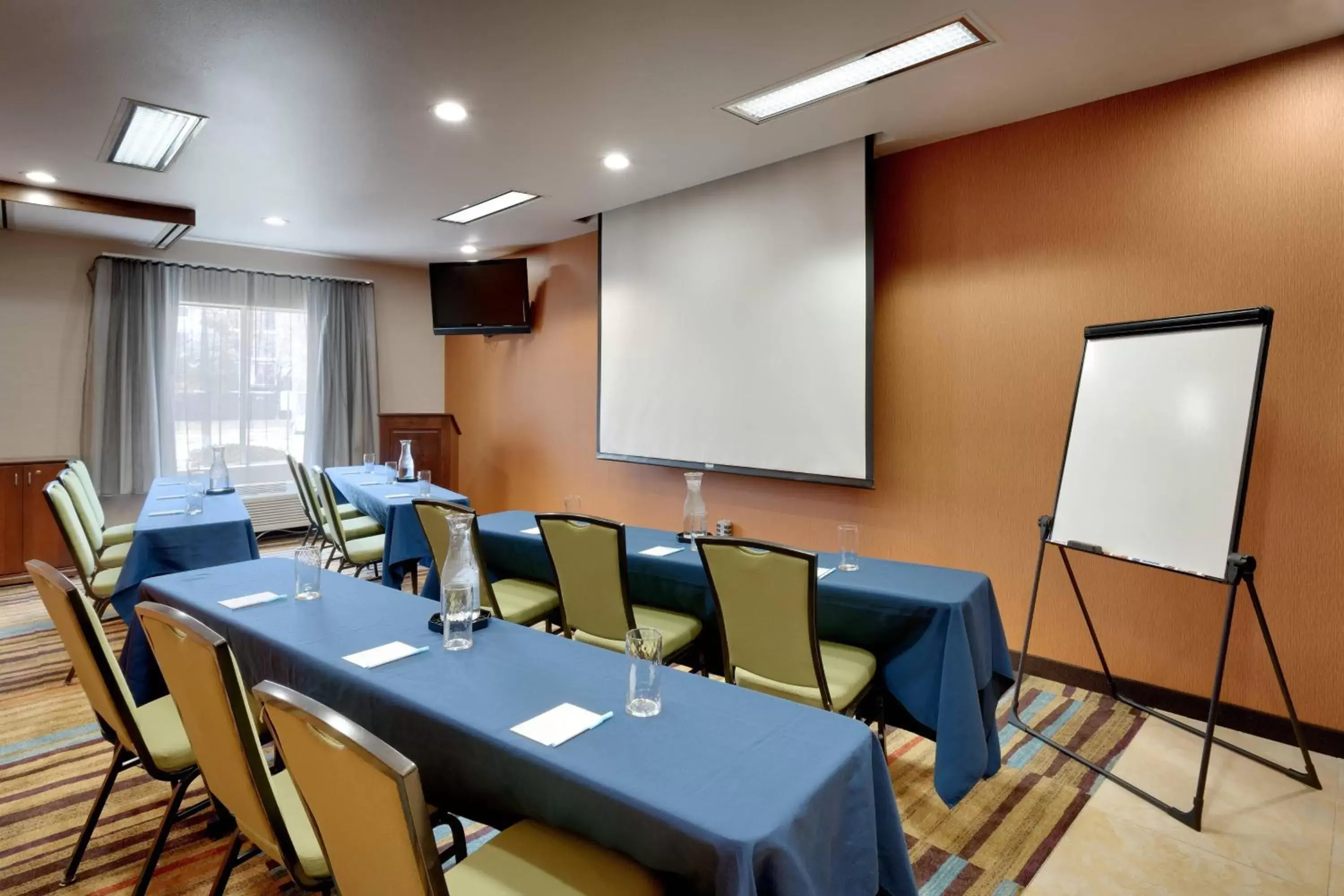 Meeting/conference room in Fairfield Inn & Suites Salt Lake City Airport