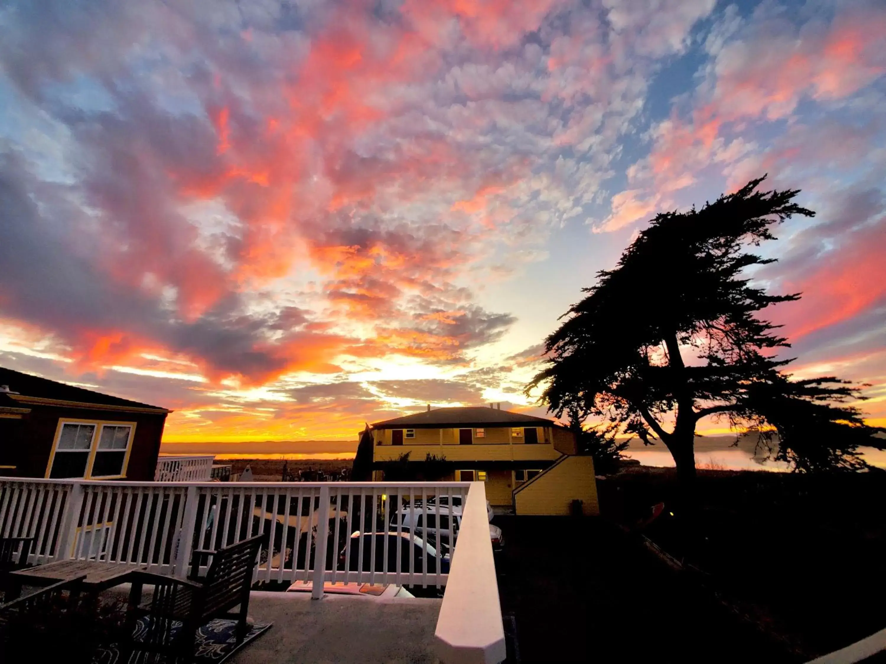 Balcony/Terrace, Sunrise/Sunset in Captain's Inn at Moss Landing