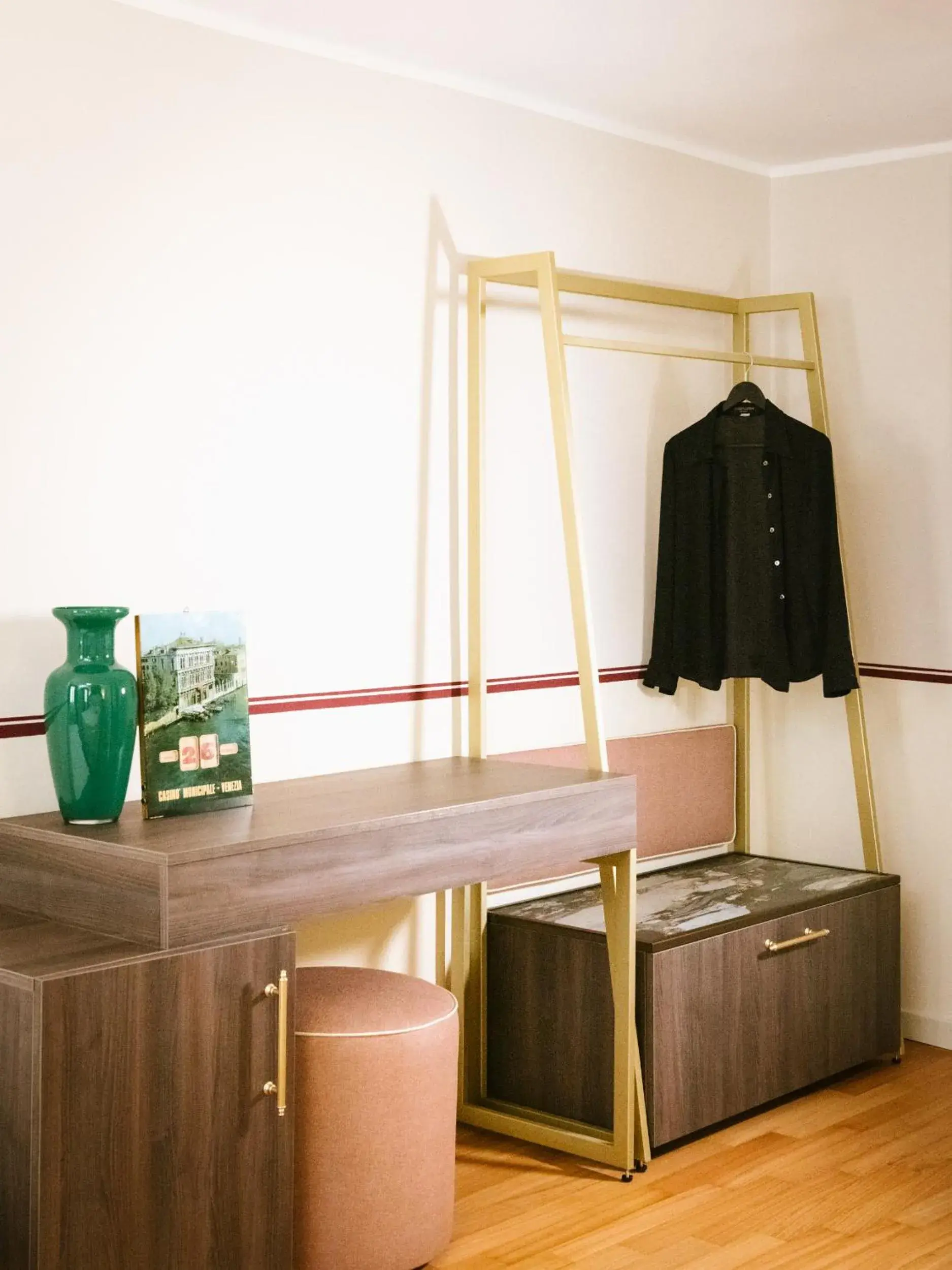 Shower, TV/Entertainment Center in Hotel Do Pozzi