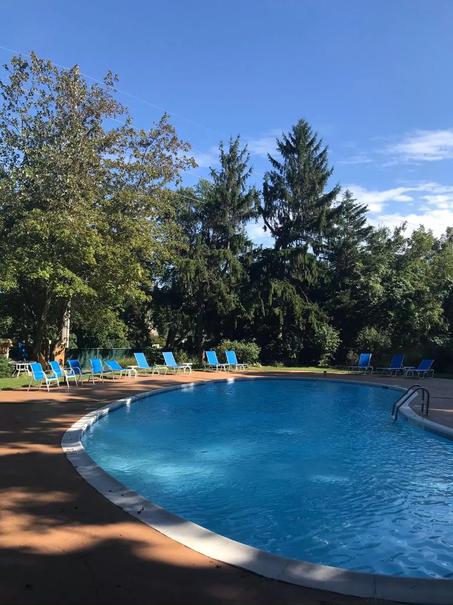 Property building, Swimming Pool in Best Western Woodbury Inn