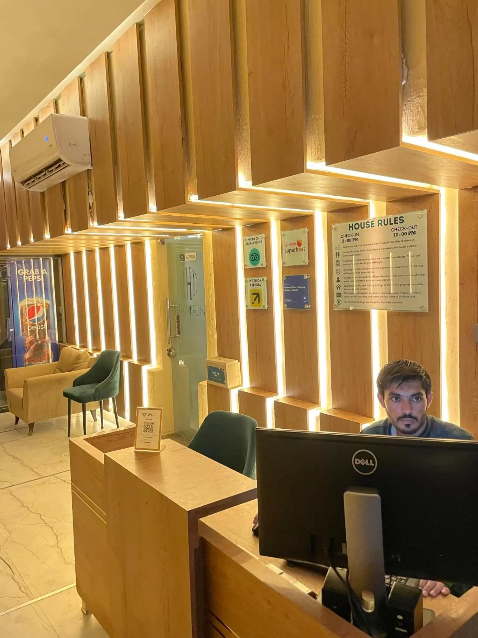 Lobby or reception in Hamsun Shahrah-e-Faisal