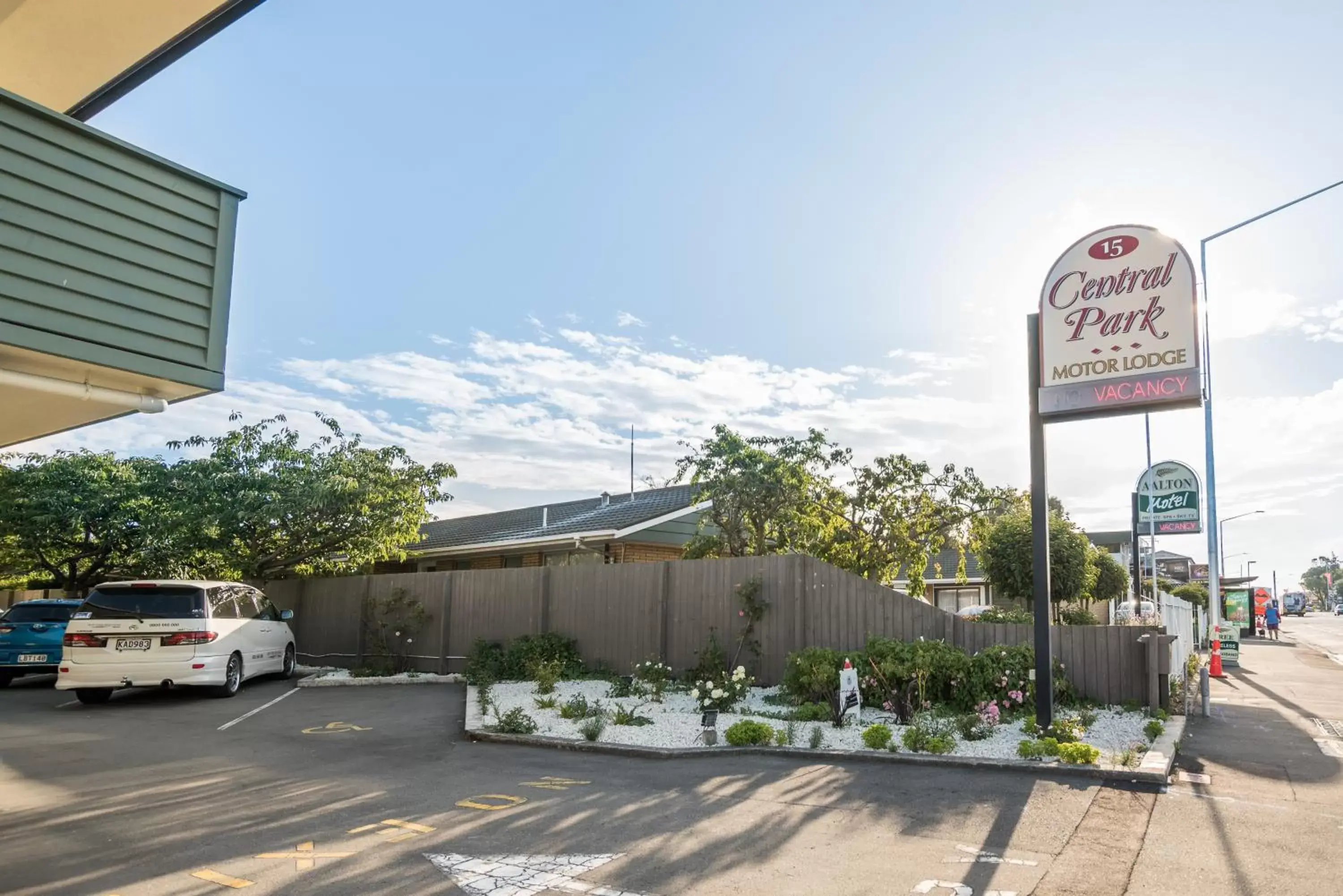 Garden, Property Building in Central Park Motor Lodge