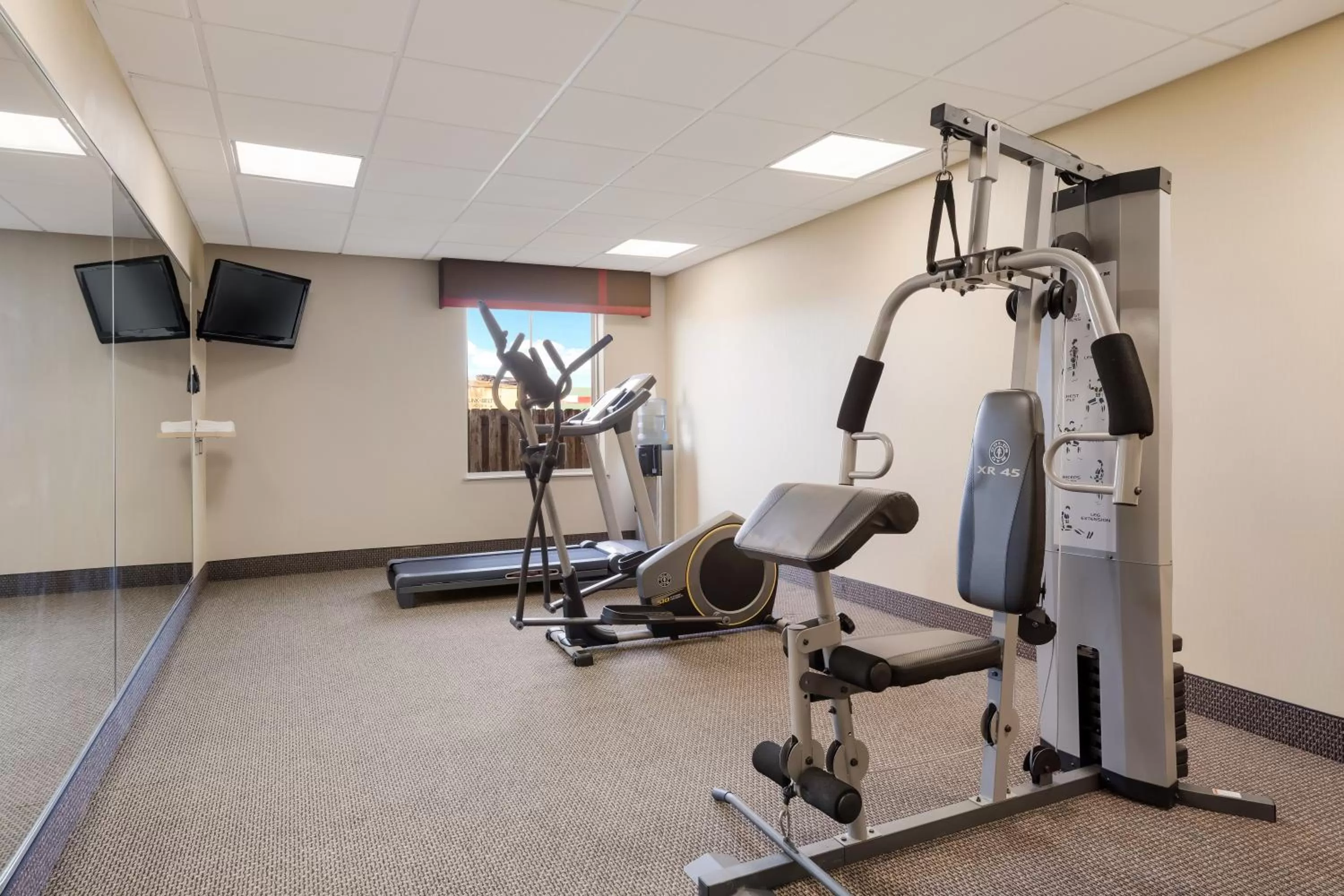 Fitness centre/facilities in Suburban Studios Berwick - Morgan City